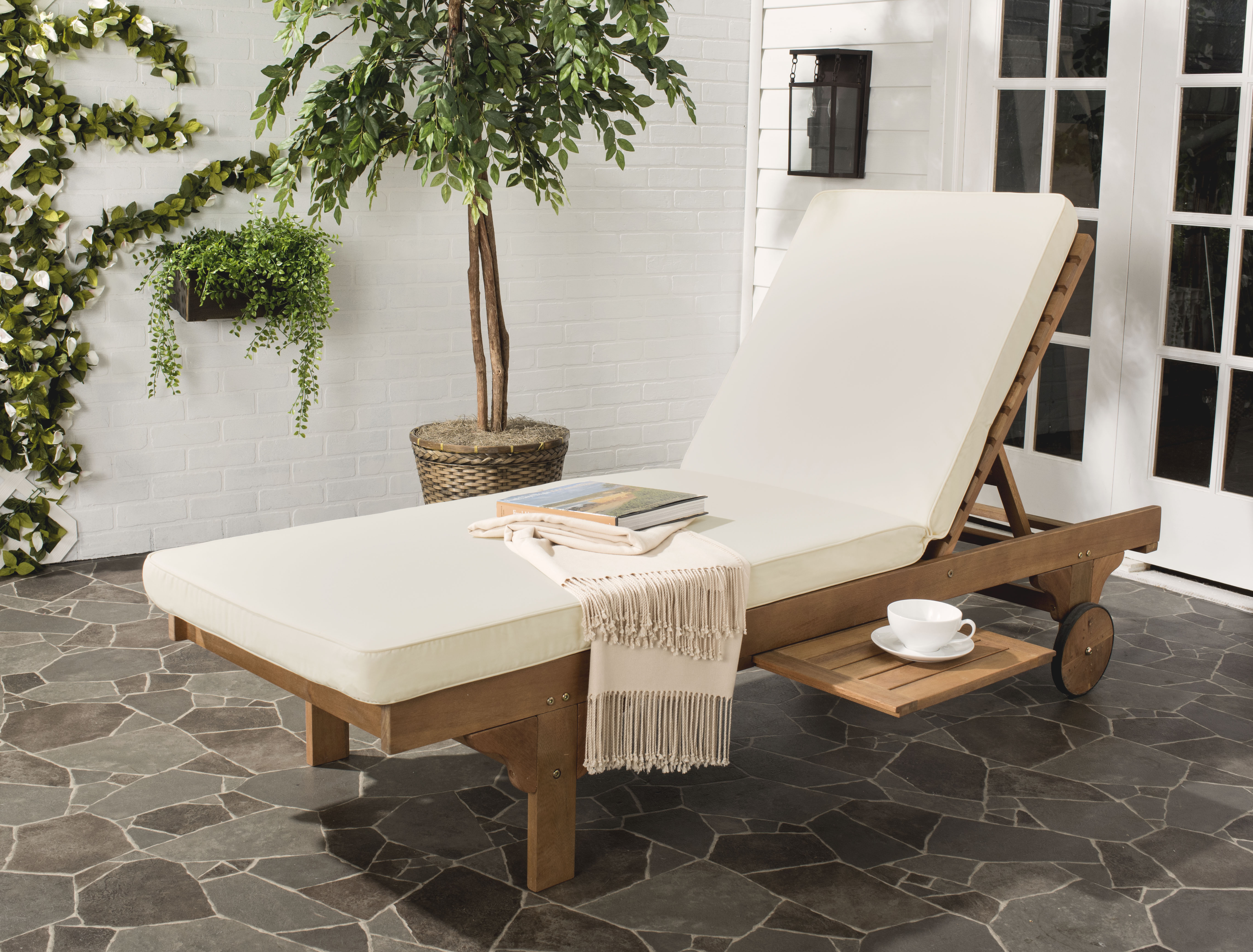 SAFAVIEH Outdoor Collection Newport Chaise Chair & Side Table Natural/Beige - image 1 of 9