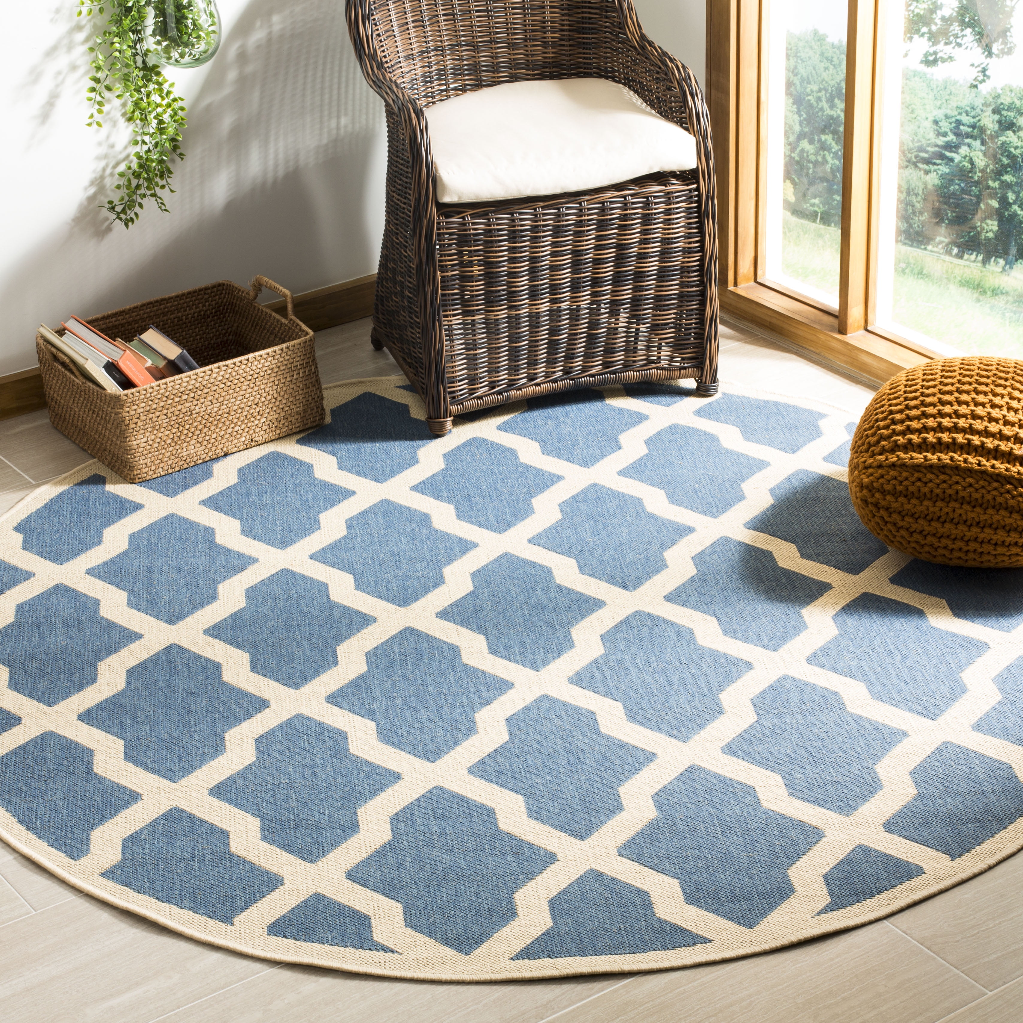 Safavieh Linden Gamal Geometric Indoor/Outdoor Area Rug, Blue/Creme, 6'7" x 6'7" Round