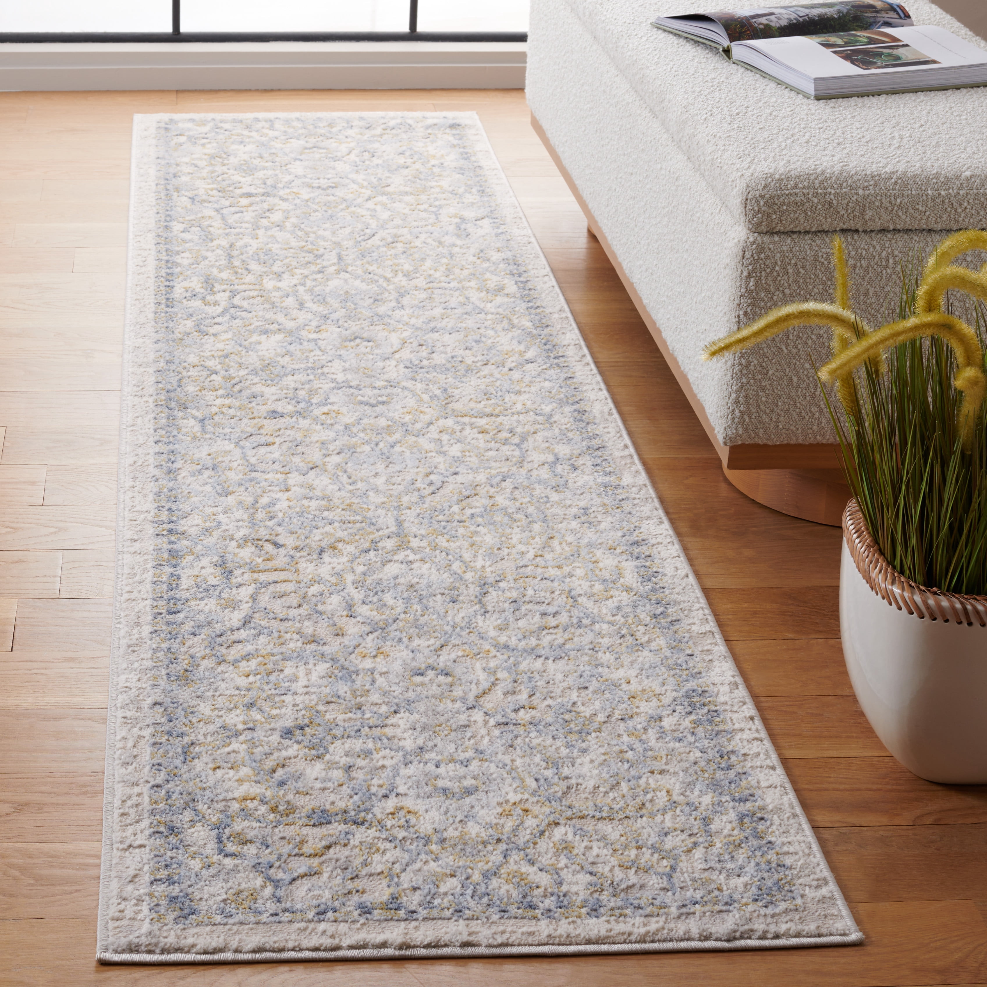 SAFAVIEH Palma Isidora Oriental Runner Rug, Beige/Light Blue, 2' x 6'