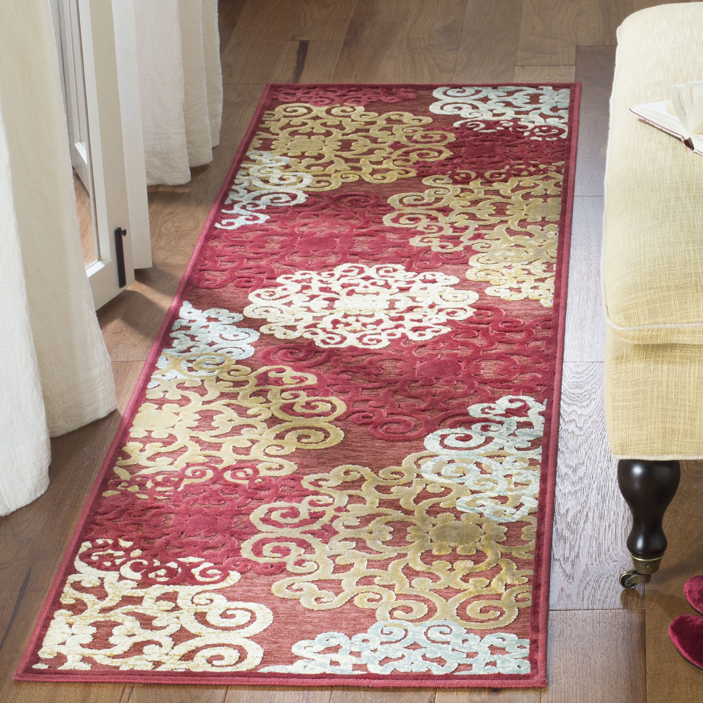 SAFAVIEH Paradise Jepson Floral Runner Rug, Red/Multi, 2'2