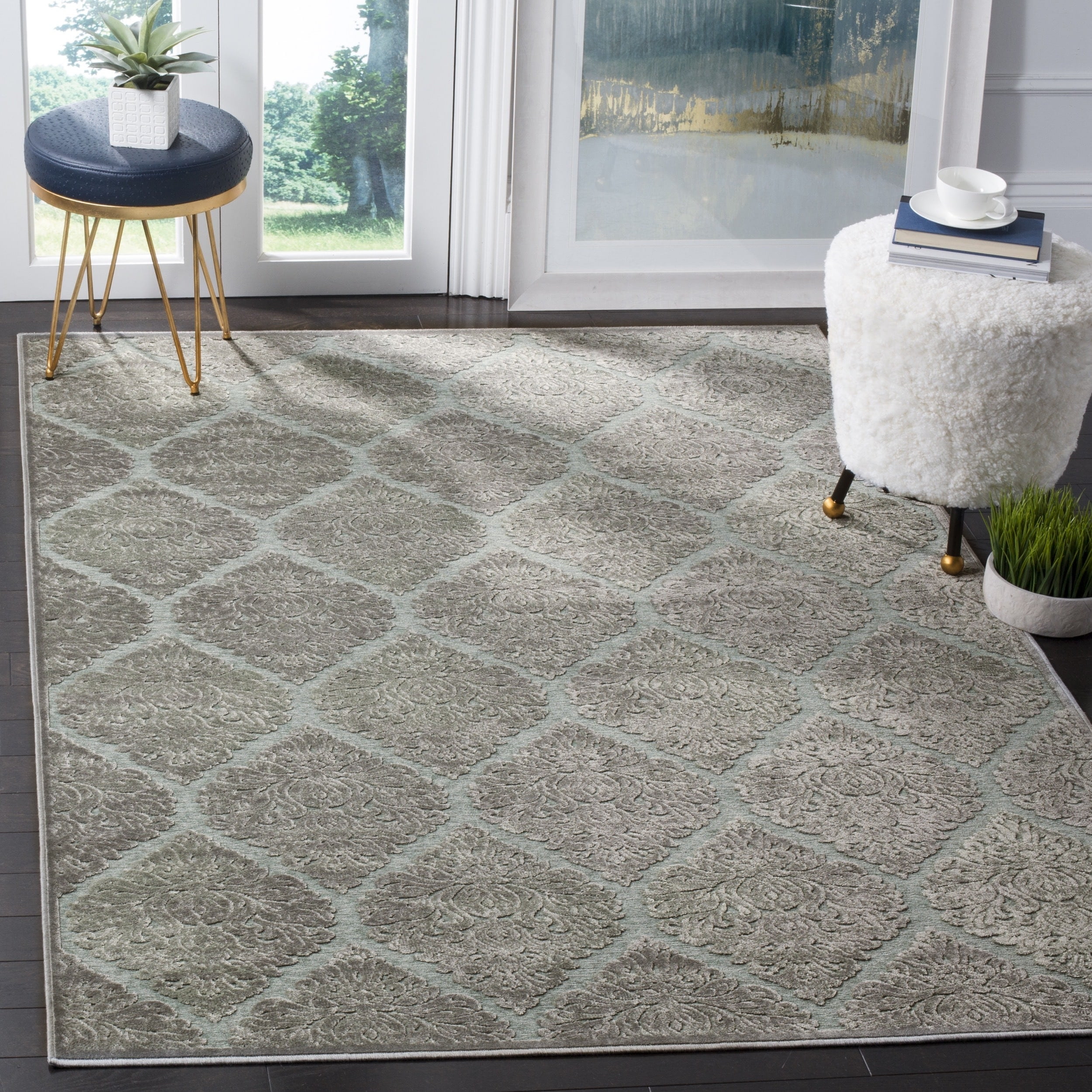 Gray Damask Low Pile Viscose Silk Area Rug