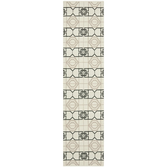 SAFAVIEH Patio TMF127C Handmade Black / Beige Rug