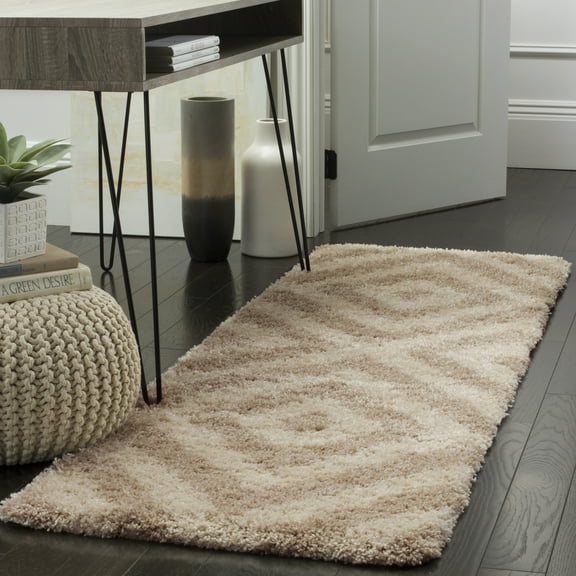 SAFAVIEH Portofino Dreda Geometric Shag Runner Rug, Ivory/Beige, 2'3" x 7'