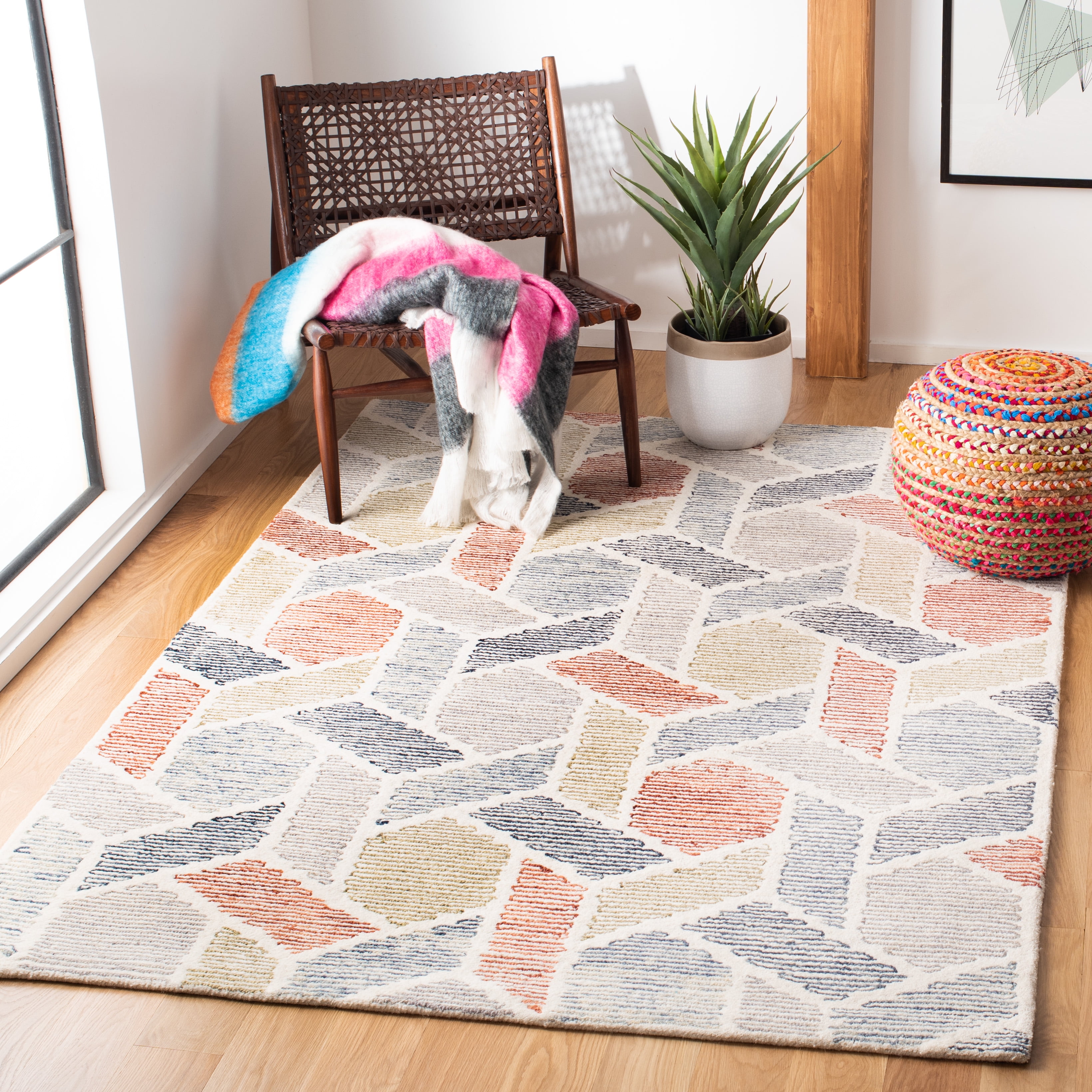 Handmade Blue Geometric Tufted Wool Area Rug, 4' x 6'