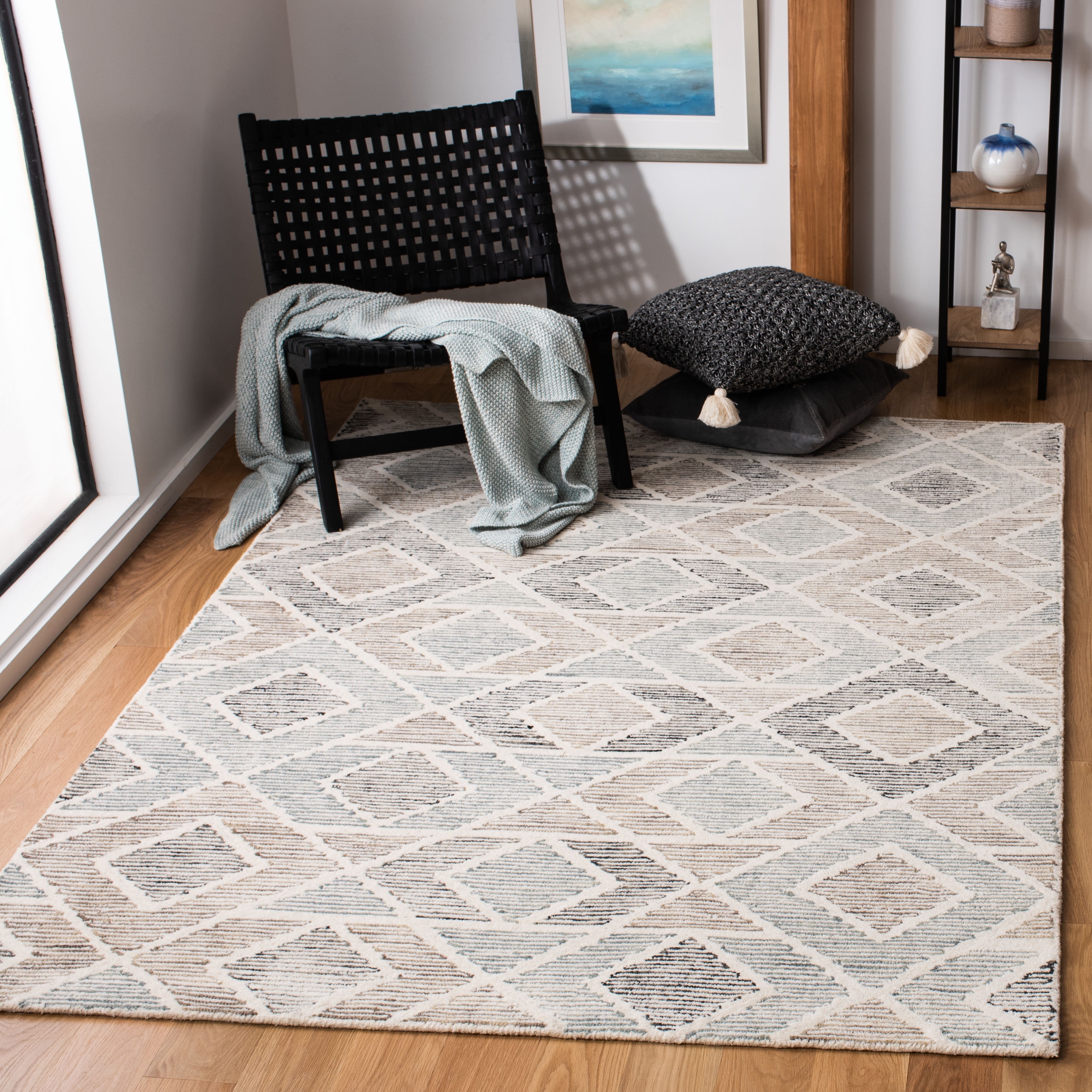 SAFAVIEH Precious Gertrude Geometric Diamonds Area Rug, Blue/Beige, 5' x 8'