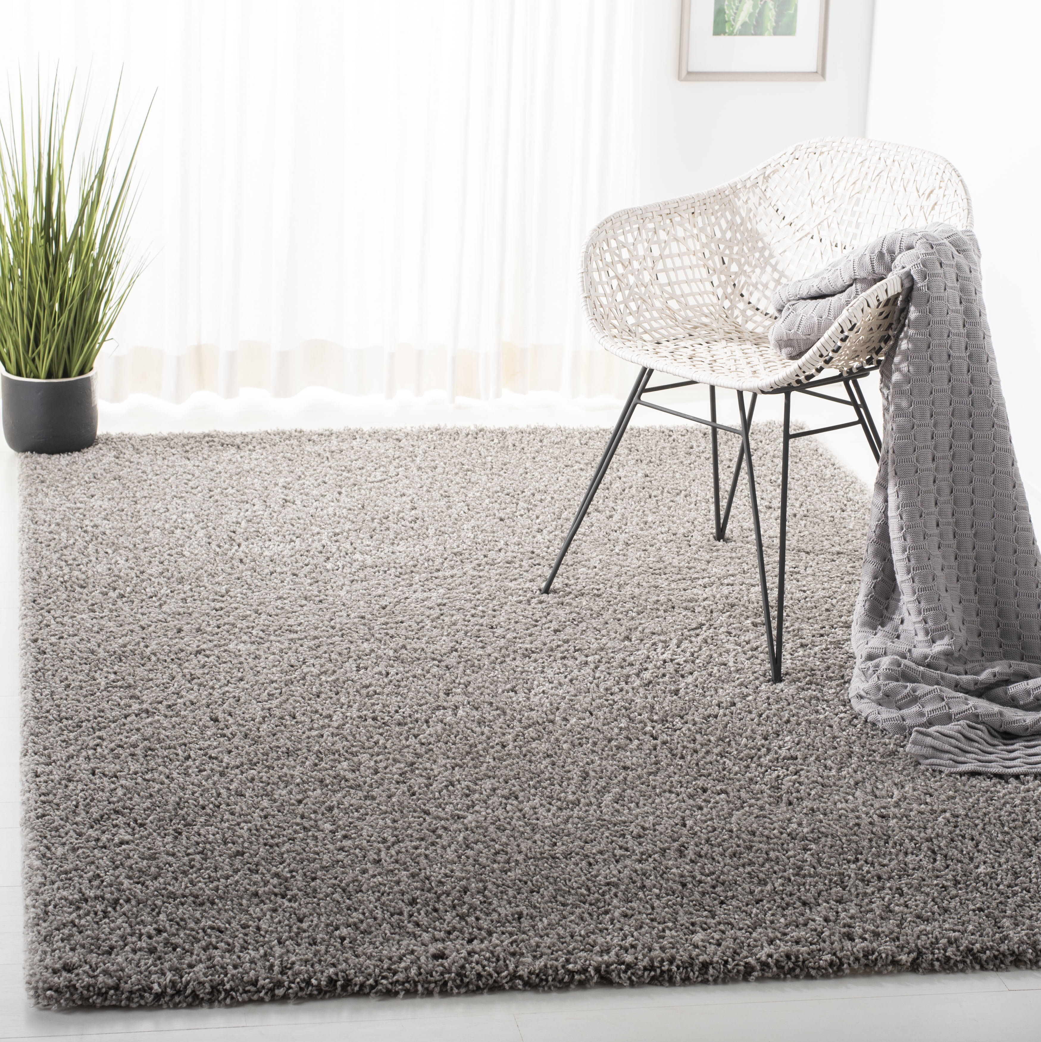SAFAVIEH Primo Mason Solid Plush Shag Area Rug, Light Grey, 9' x 12'