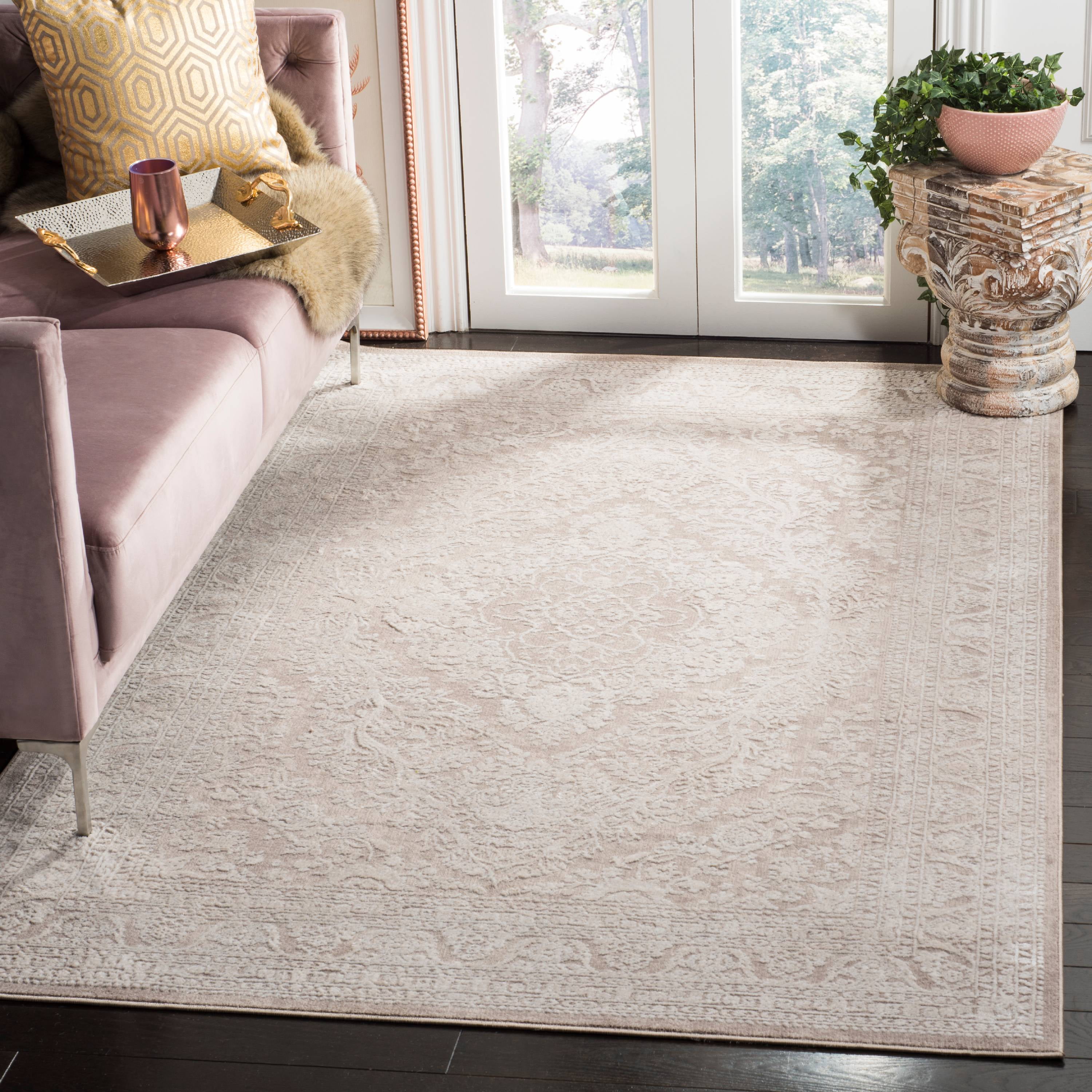 Elegant Floral Medallion 6' x 9' Beige and Cream Area Rug