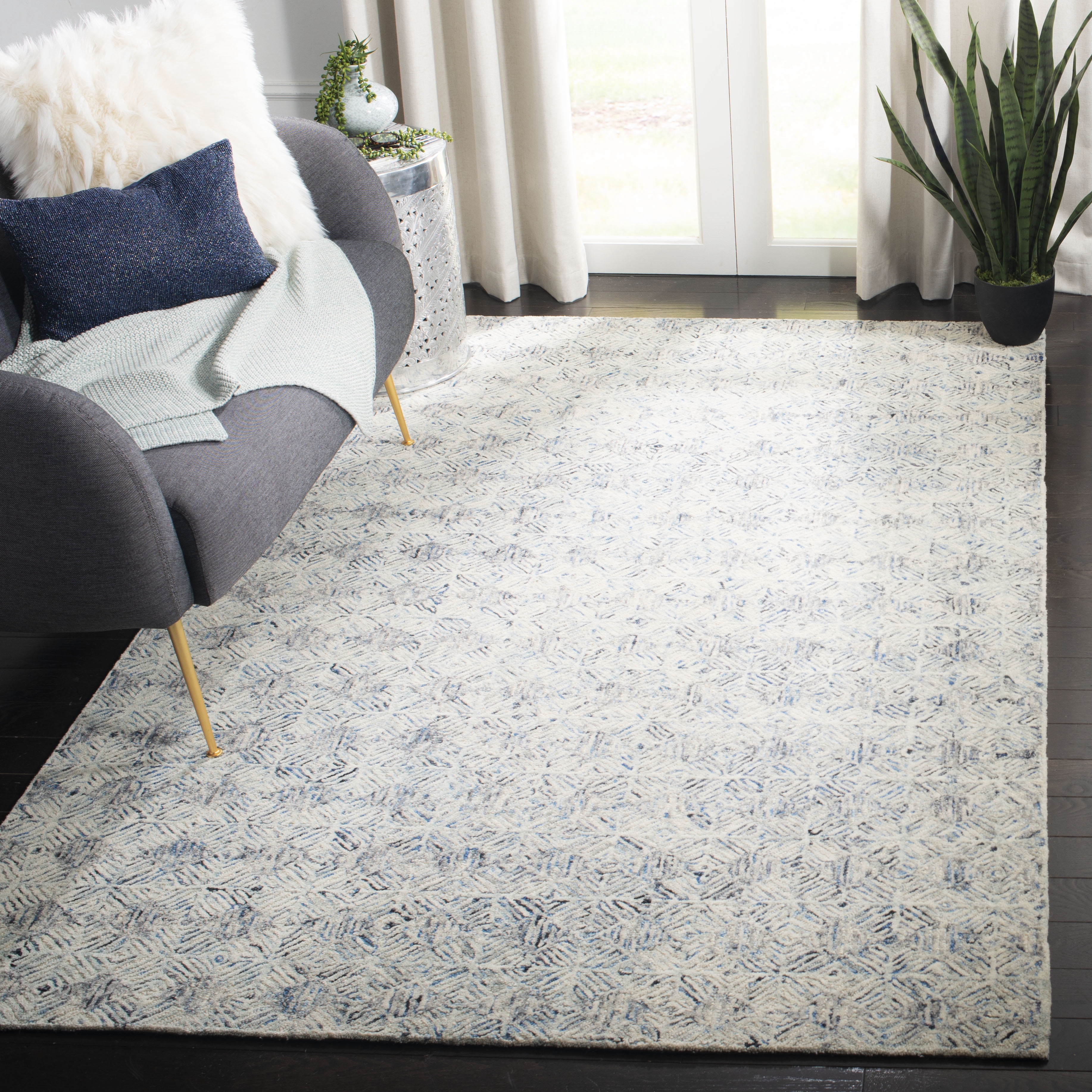 SAFAVIEH Renaissance Glanville Geometric Diamonds Wool Area Rug, Blue/Ivory, 4' x 6'