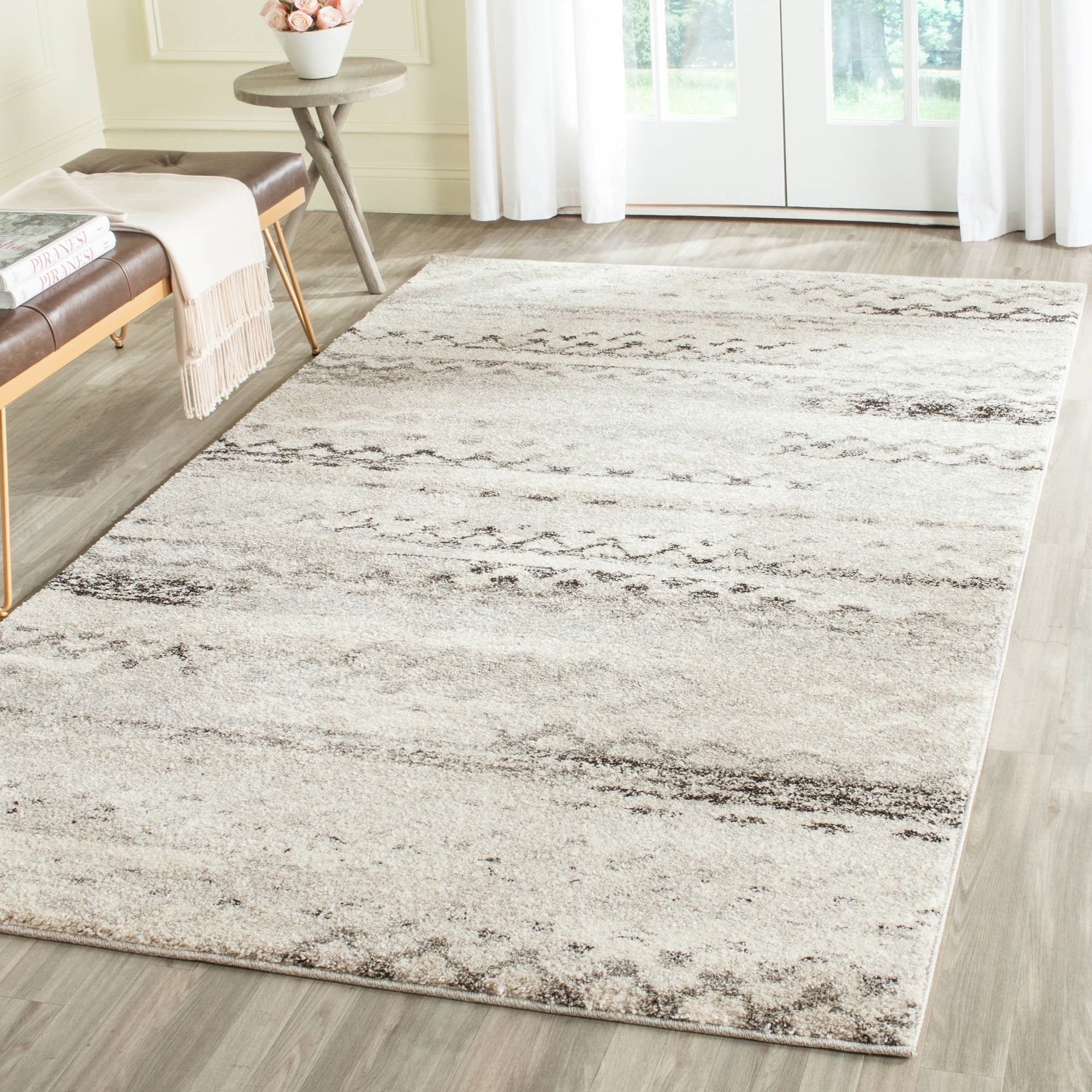 Abstract Grayscale Shag 59" Round Synthetic Area Rug