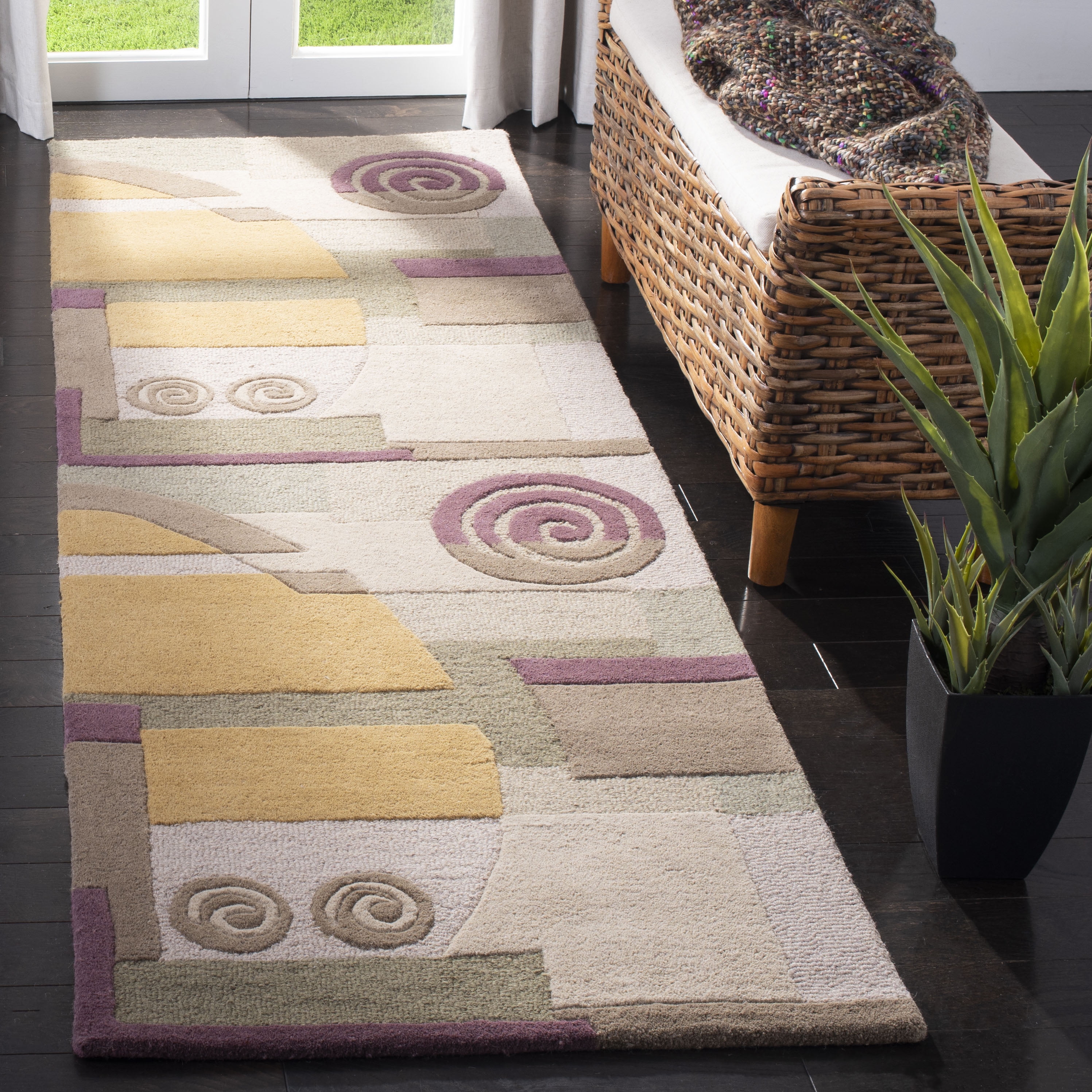 Beige Hand-Tufted Wool Runner Rug with Abstract Design