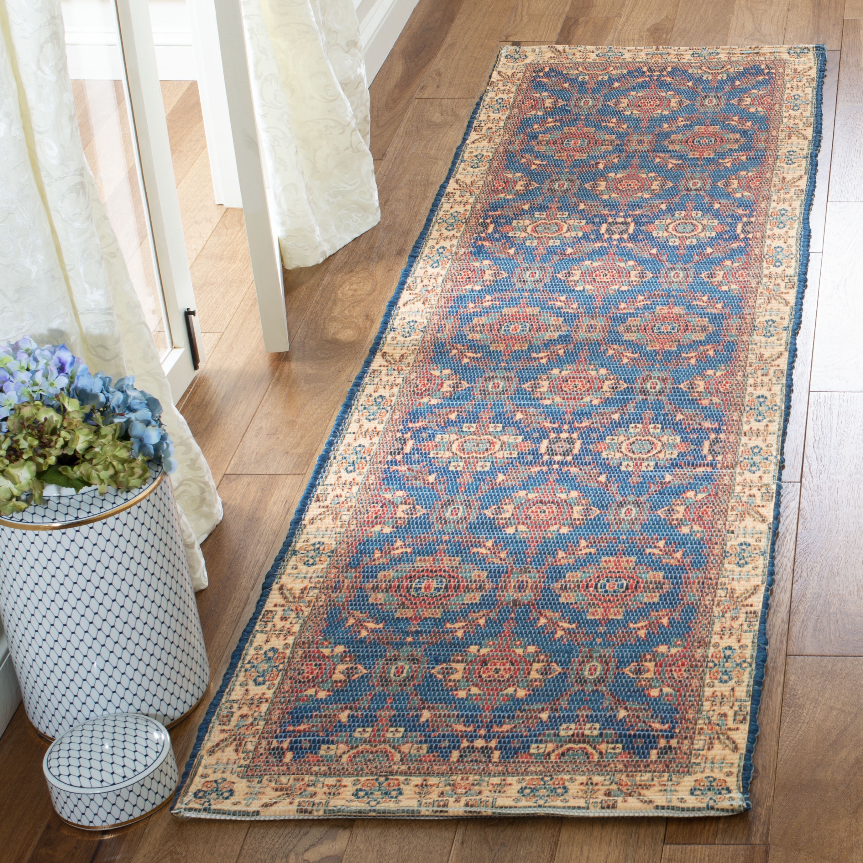 SAFAVIEH Saffron Jimney Geometric Cotton Runner Rug, Navy/Beige, 2'3" x 8'