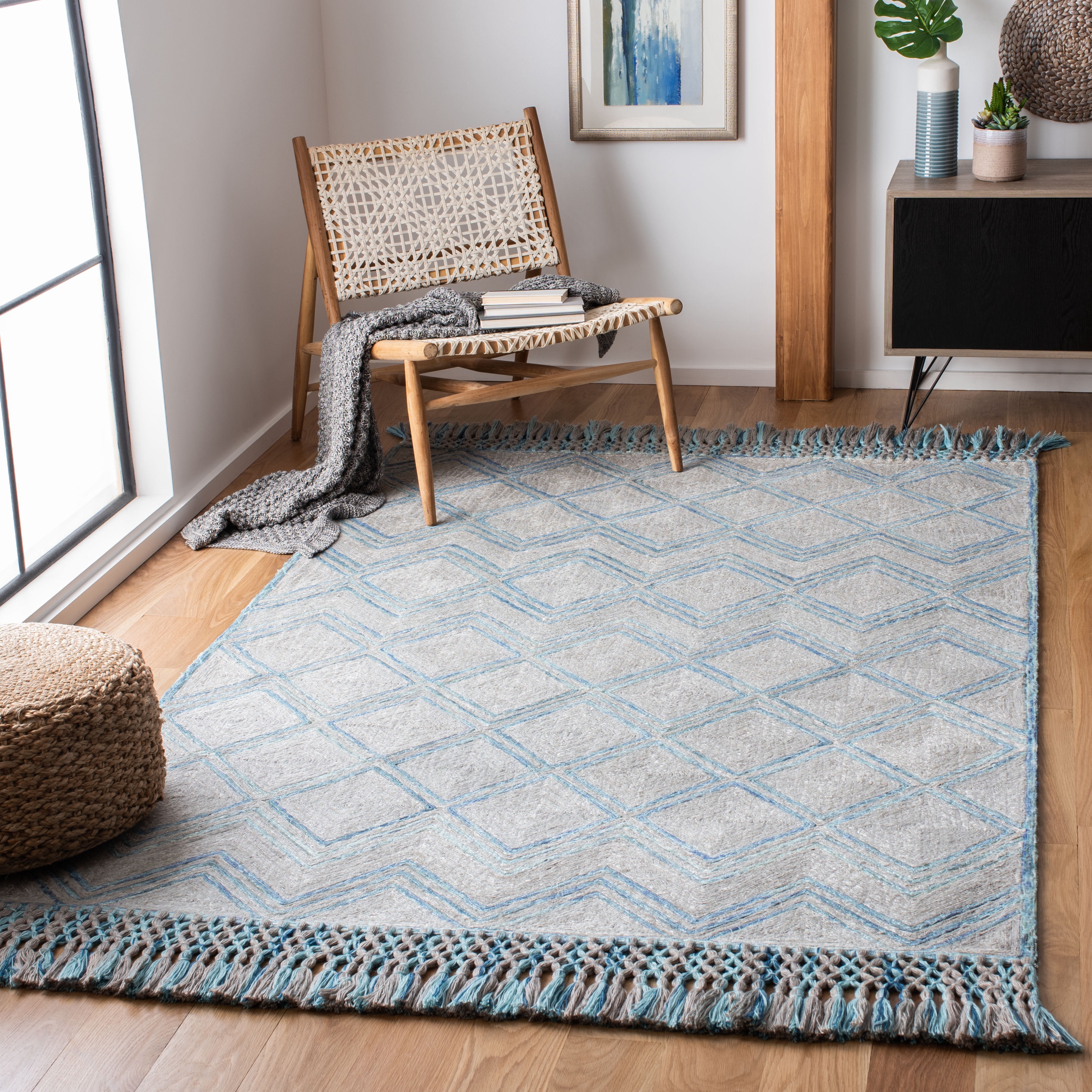 SAFAVIEH Sahara Ottoline Geometric Diamonds Area Rug, Grey/Aqua, 6' x 9'