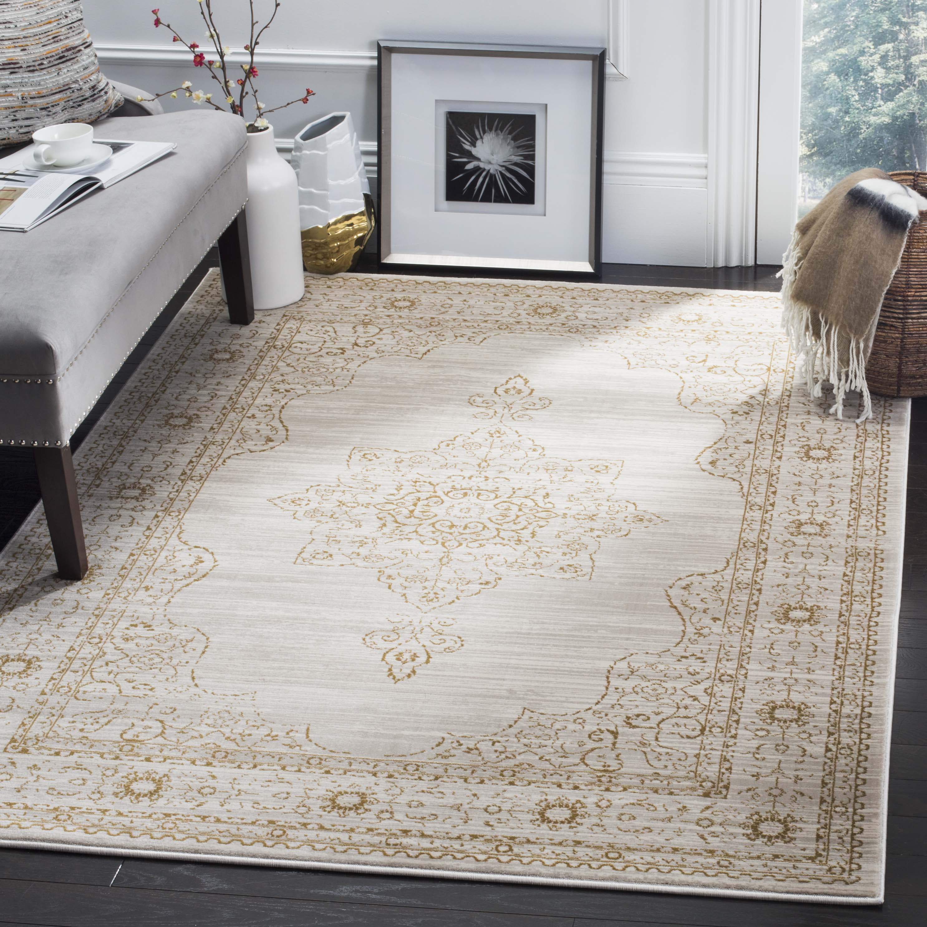 Serenity Cream and Gold 4' x 6' Traditional Area Rug