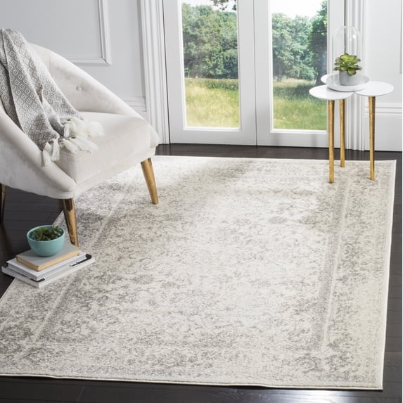Safavieh Shawn Traditional Faded Area Rug, Ivory/Silver, 5' x 7'