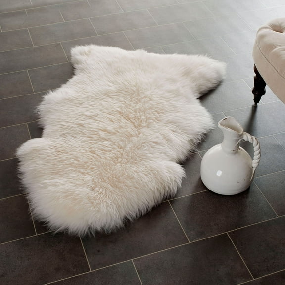 SAFAVIEH Sheep Skin Tiana Sheep Skin Area Rug, White, 2' x 3' Specialty