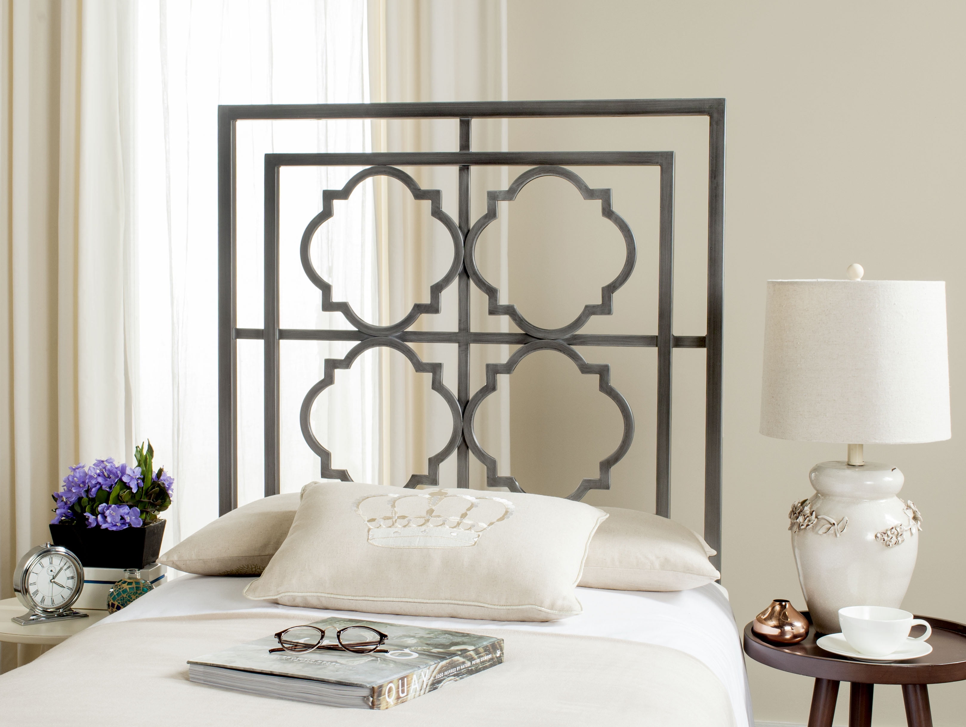 SAFAVIEH Silva Geometric Glam Metal Headboard, Twin, Antique Iron