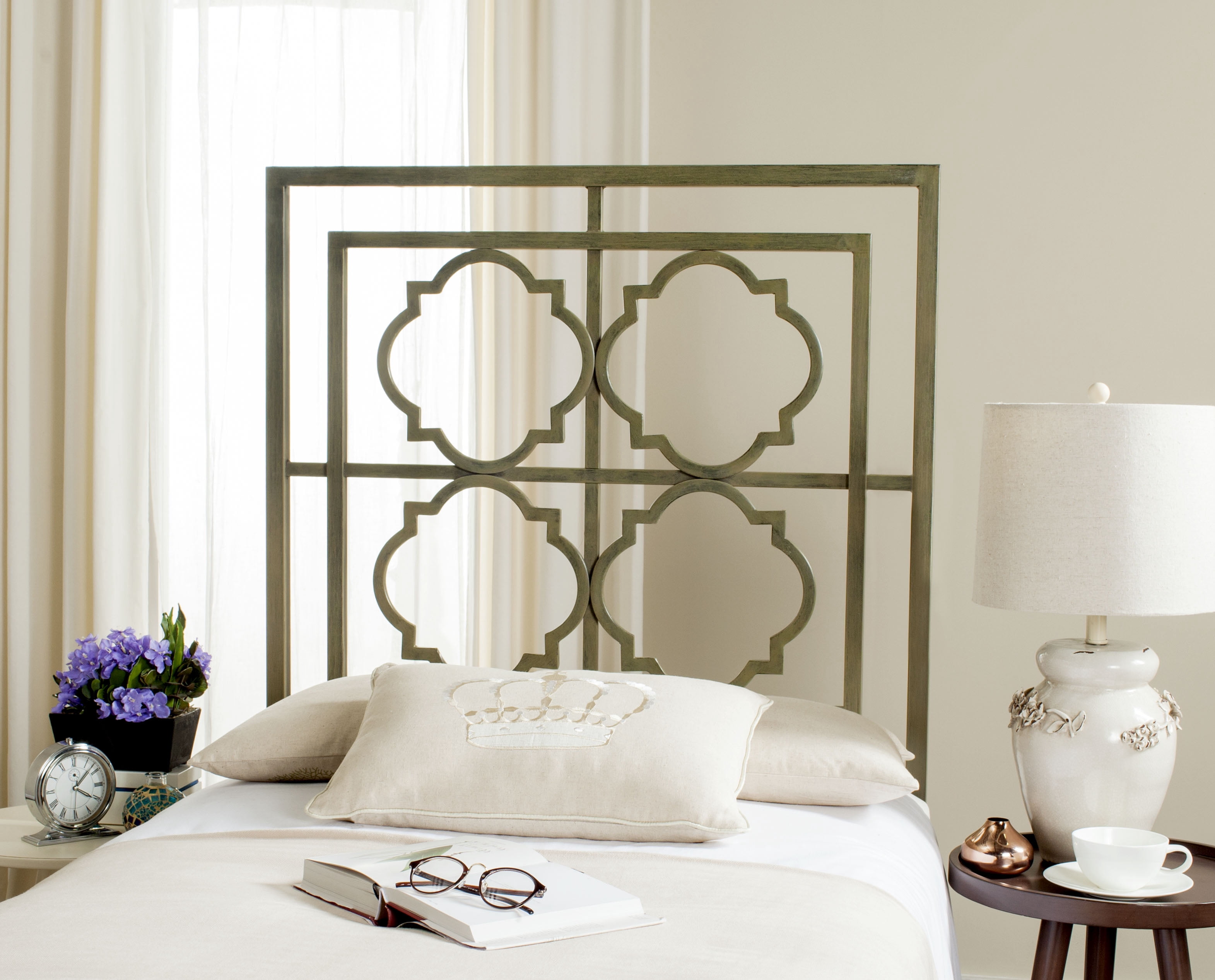 SAFAVIEH Silva Geometric Glam Metal Headboard, Twin, French Silver