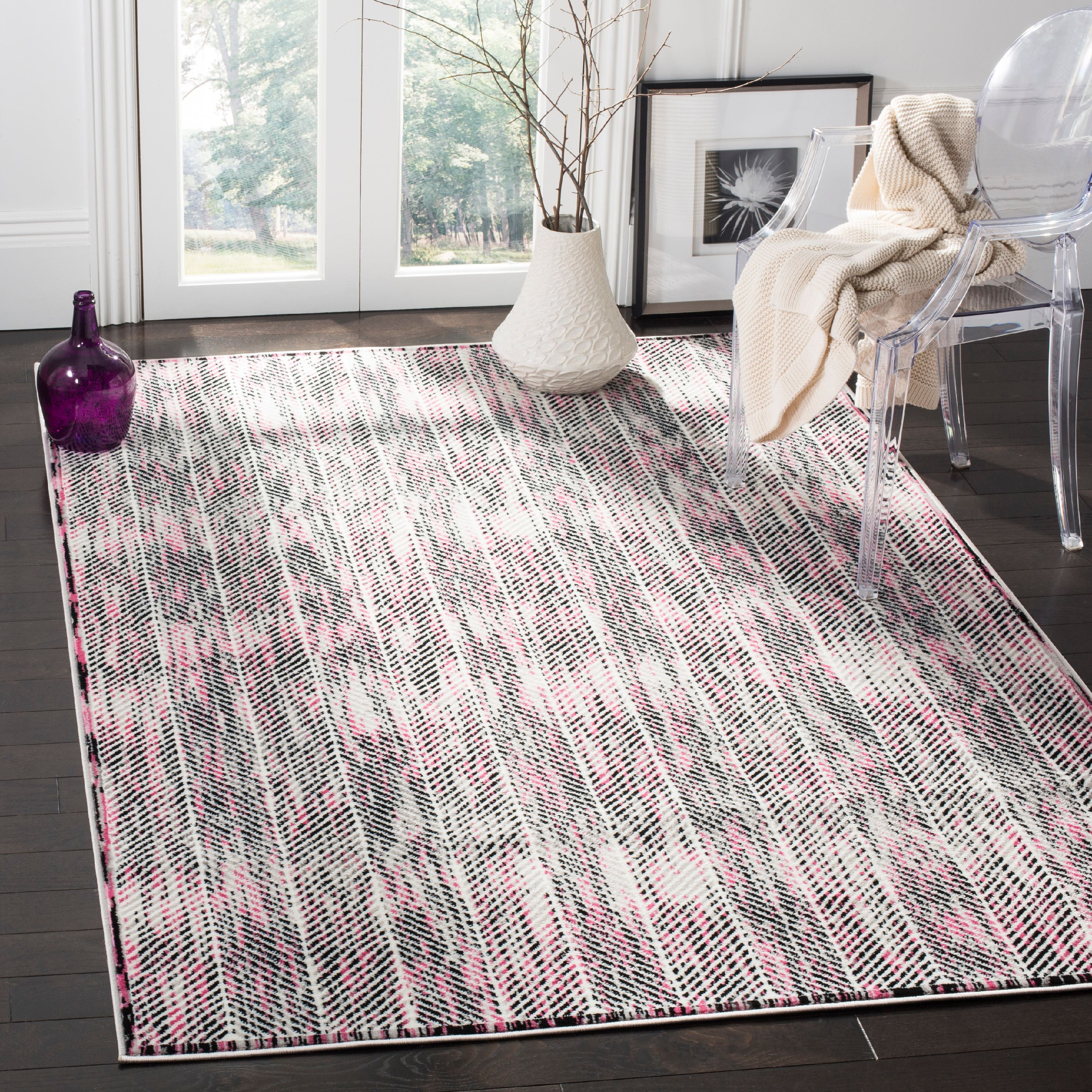 Skyler Grey and Pink Medallion Synthetic 4' x 6' Area Rug