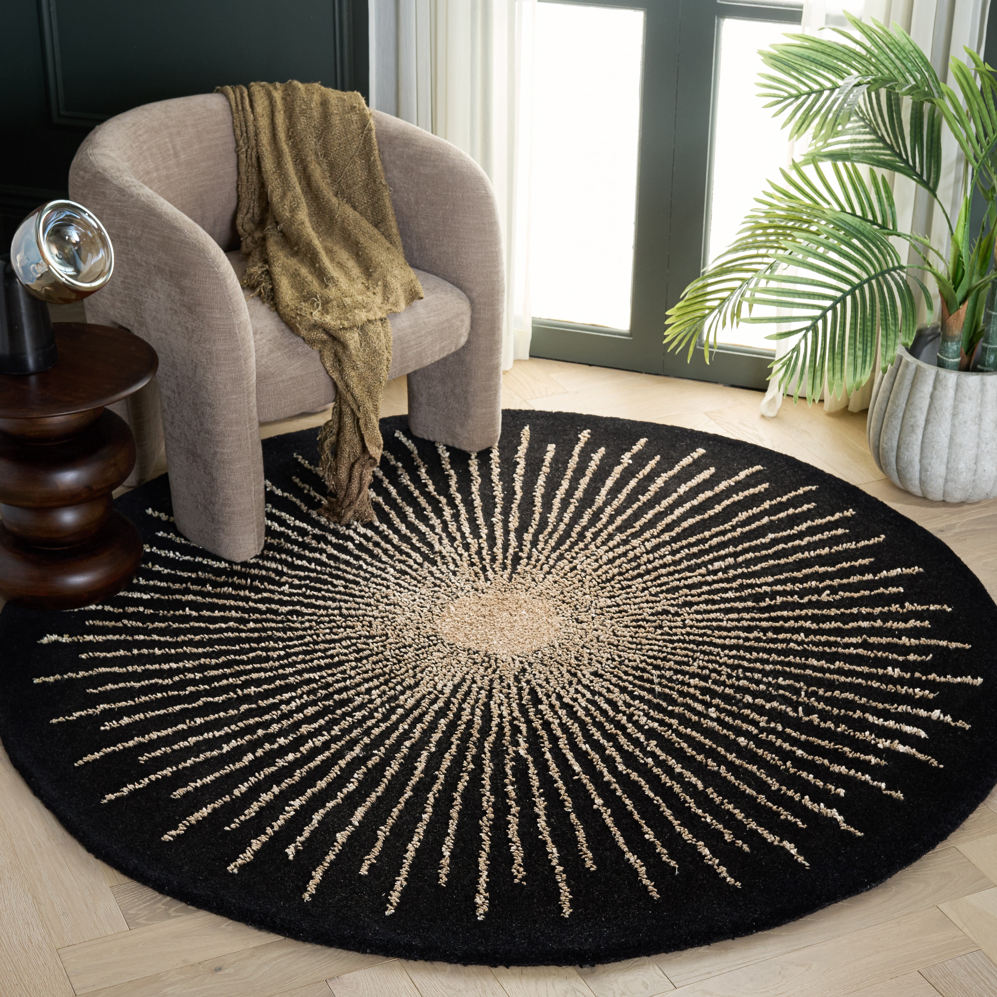Safavieh Soho Michelle Geometric Area Rug, Black/Beige, 10' x 10' Round