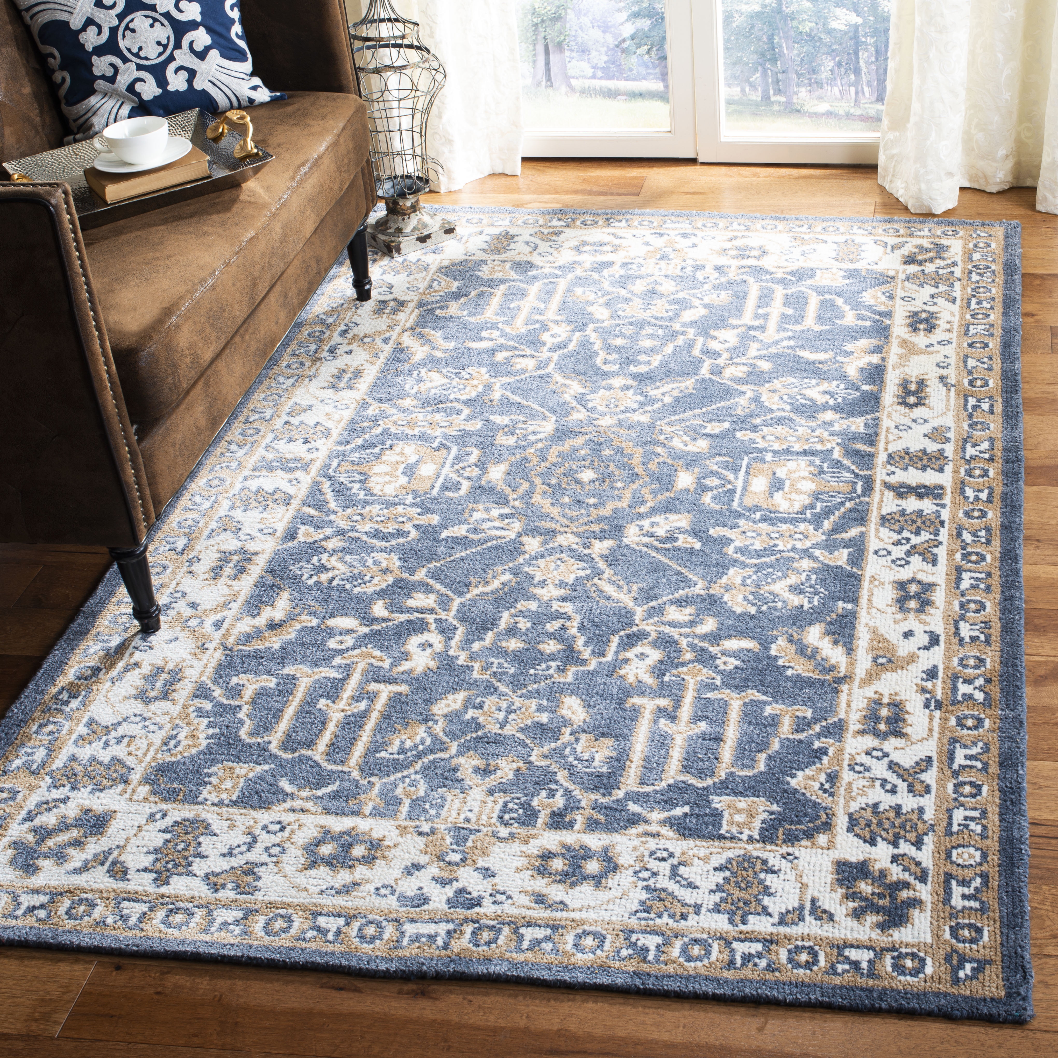 Blue Ivory Hand-Knotted Wool 4' x 6' Area Rug