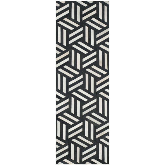 SAFAVIEH Studio Leather Braiden Geometric Runner Rug, Ivory/Black, 2'3" x 7'