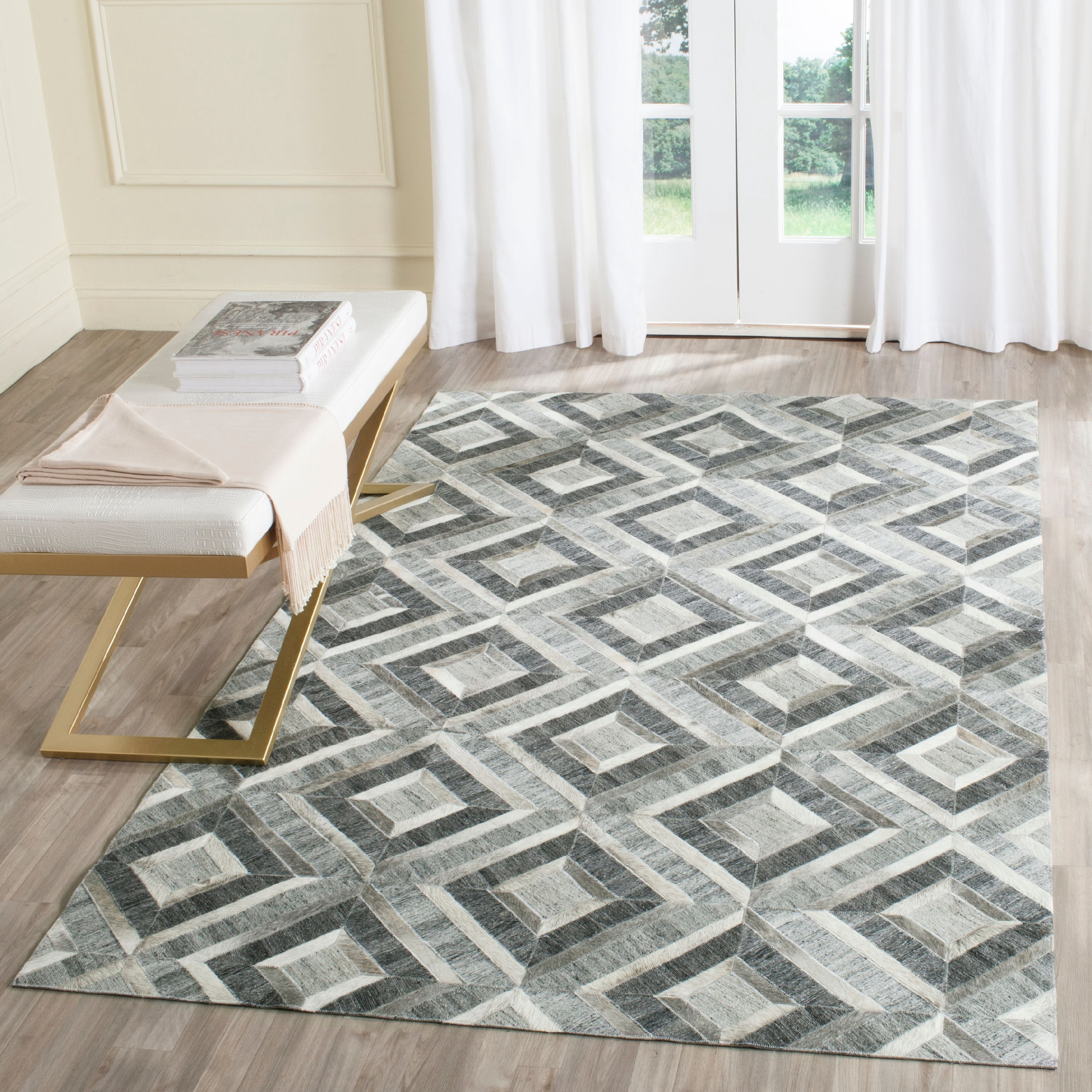 SAFAVIEH Studio Leather Mariam Geometric Area Rug, Ivory/Dark Grey, 8' x 10'
