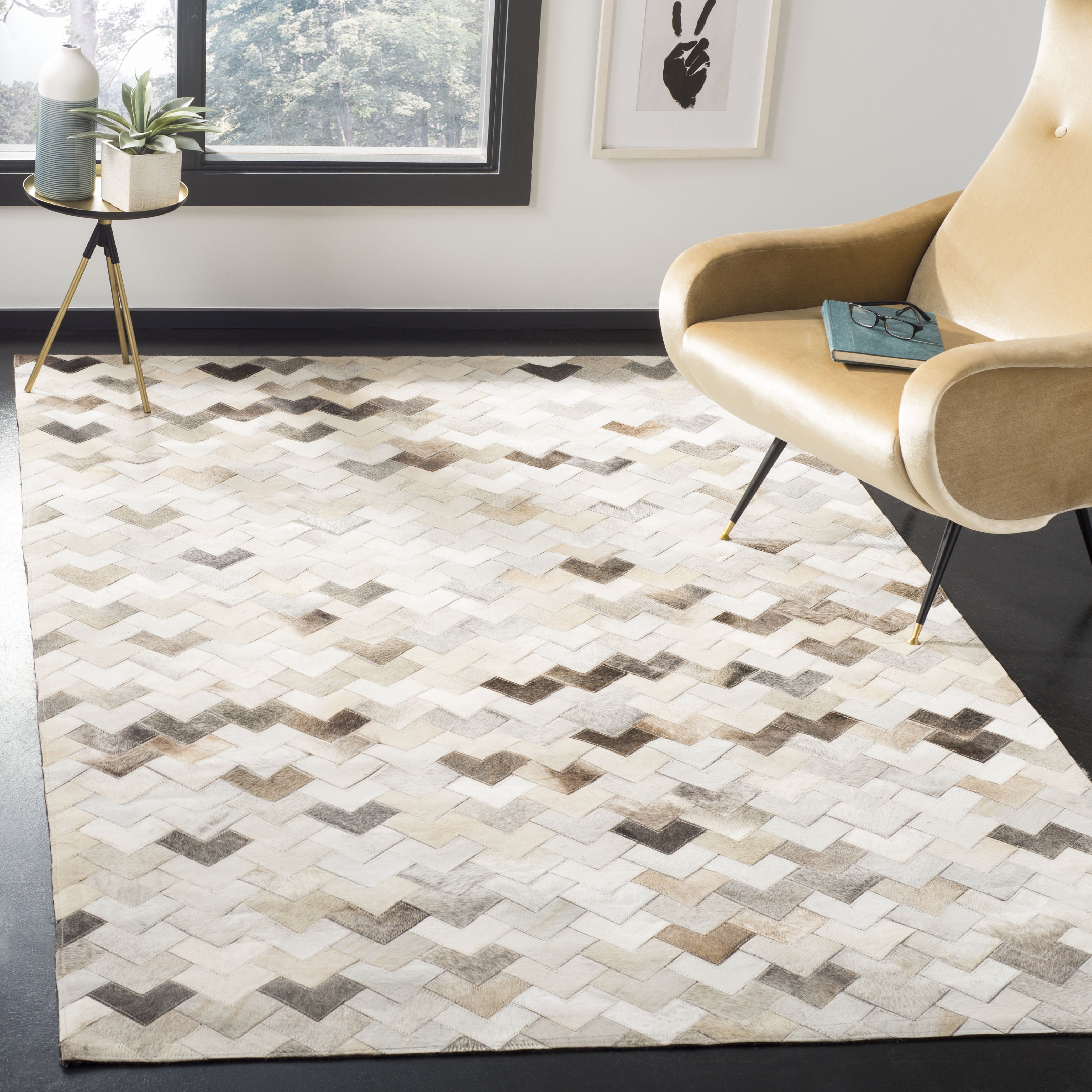 Gray Geometric Hand-Knotted Cowhide Area Rug, 4' x 6'