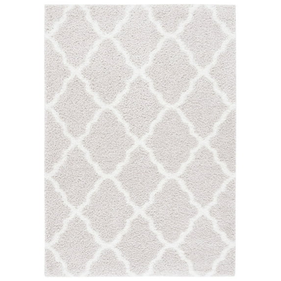 SAFAVIEH Tahoe Gerald Quatrefoil Shag Area Rug, 5' x 7', Silver/White