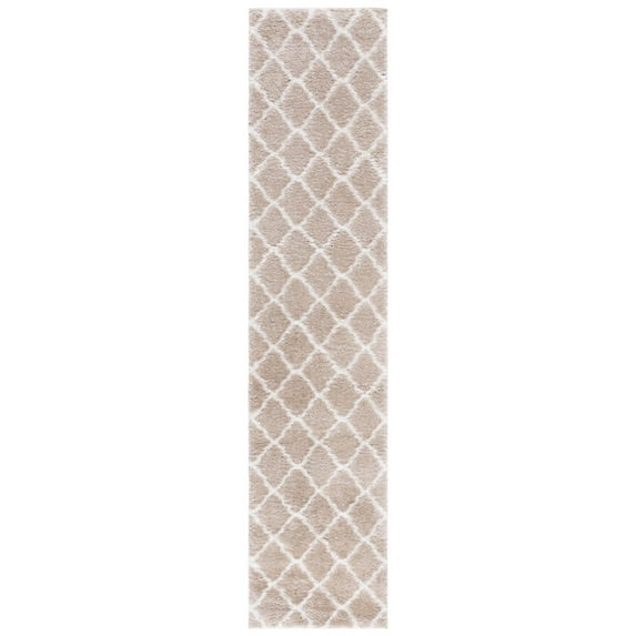 SAFAVIEH Tahoe Gerald Quatrefoil Shag Runner, 2' x 9', Beige/White