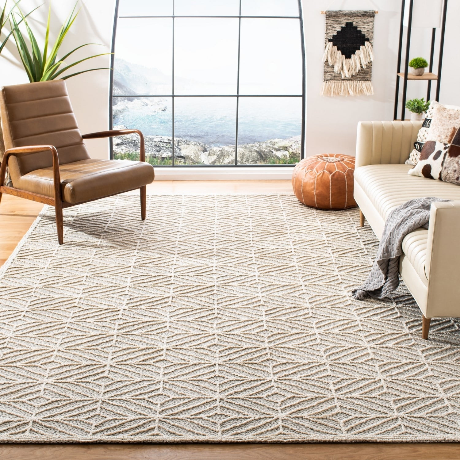 Ivory and Black Hand-Tufted Wool Round Area Rug, 6'
