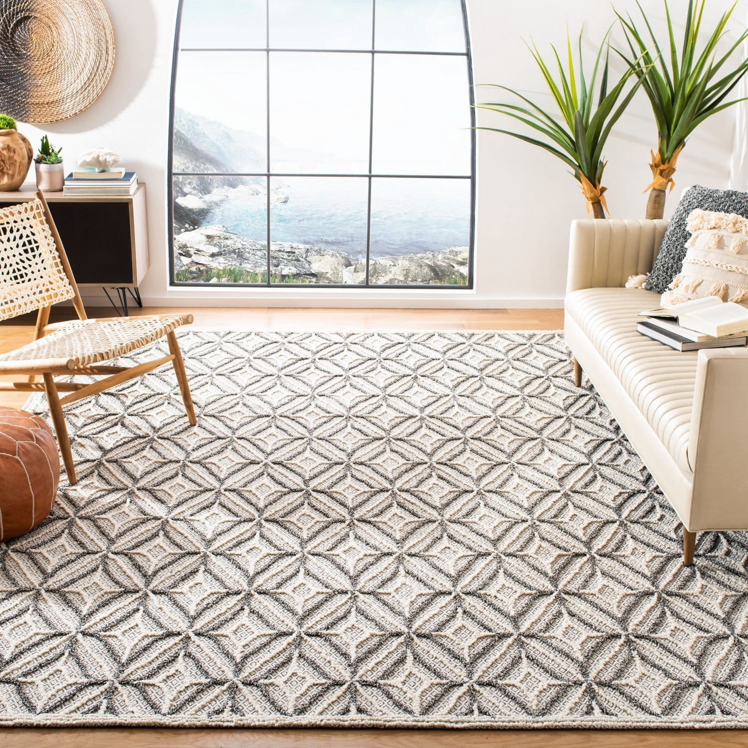 SAFAVIEH Trace Gervase Geometric Diamonds Wool Runner Rug, Grey/Black, 2'3" x 8'