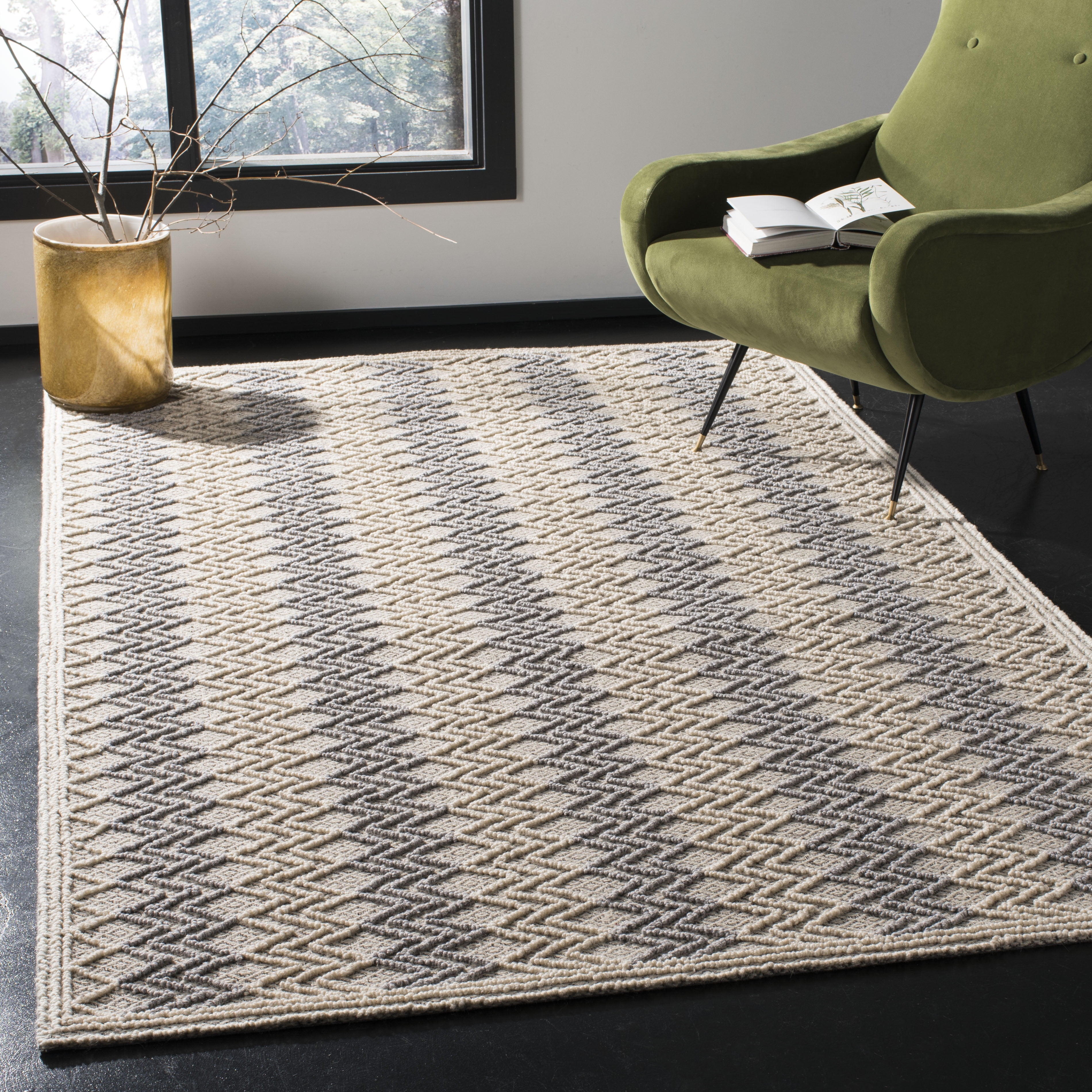 SAFAVIEH Trace Hermite Geometric Chevron Wool Area Rug, Blue/Black, 4' x 6'