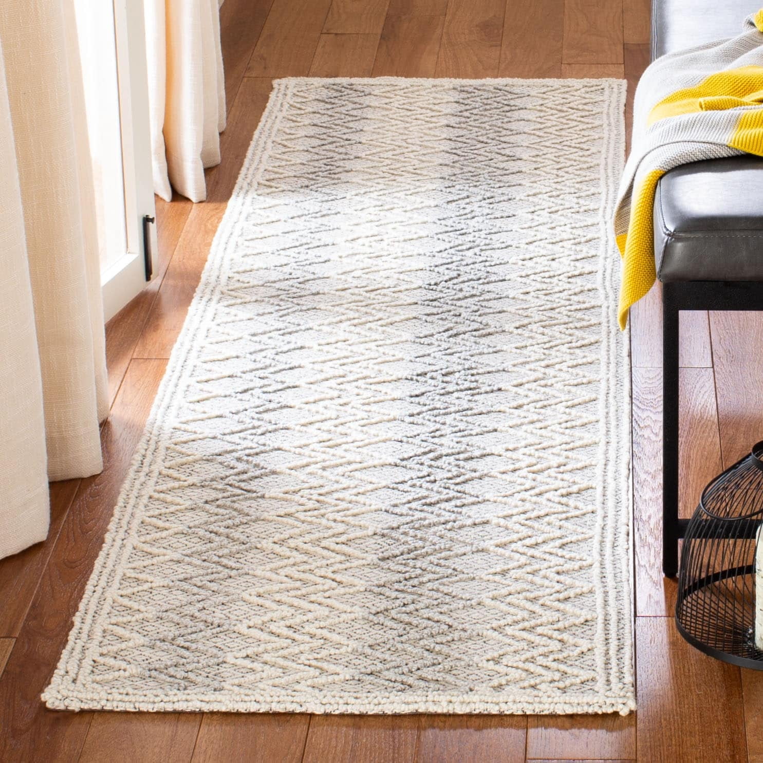 SAFAVIEH Trace Hermite Geometric Chevron Wool Runner Rug, Blue/Black, 2'3" x 8'