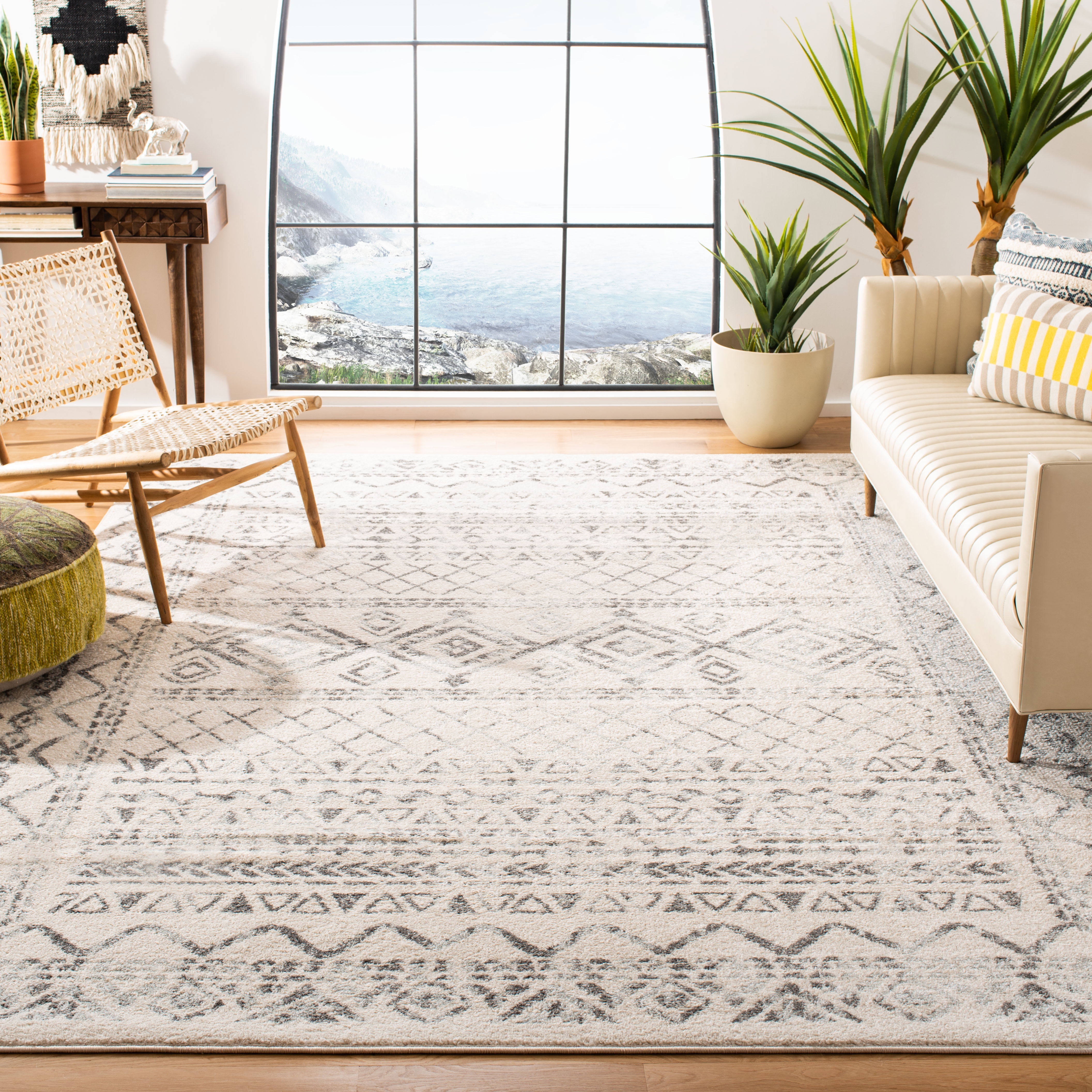SAFAVIEH Tulum Ronald Distressed Area Rug, Ivory/Grey, 8' x 10'