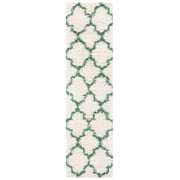 SAFAVIEH Venus Shag Waverly Trellis Runner Rug, Ivory/Green, 22" x 8