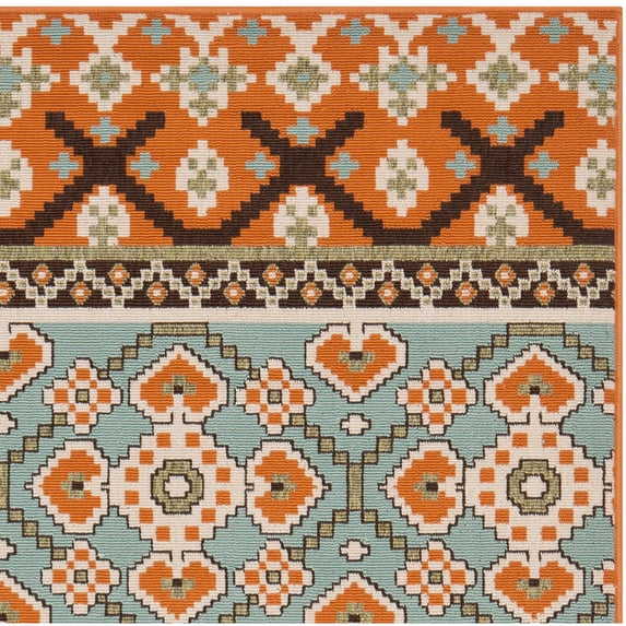 SAFAVIEH Veranda Dogon Southwestern Indoor/Outdoor Area Rug, 5'3" x 7'7", Green/Terracotta