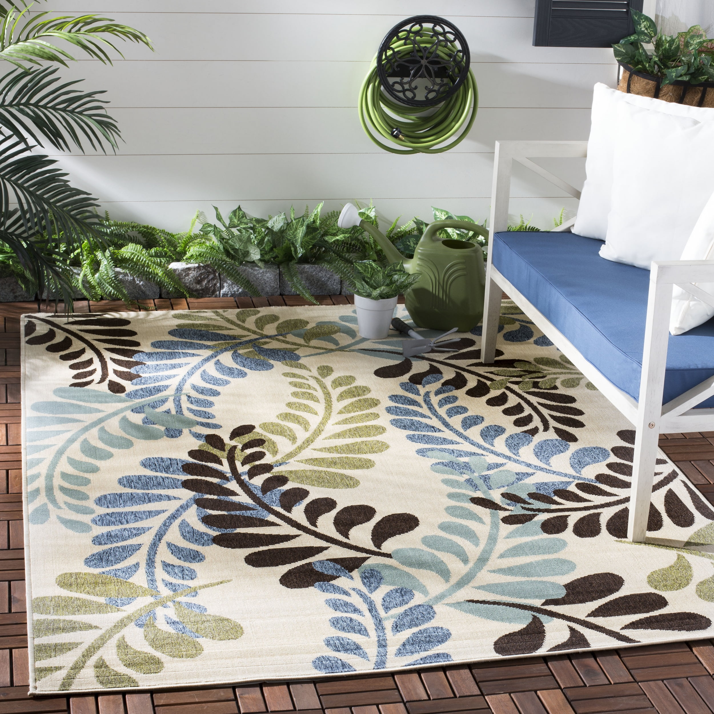 SAFAVIEH Veranda Earleen Floral Indoor/Outdoor Area Rug, 6'7" x 6'7" Square, Cream/Aqua
