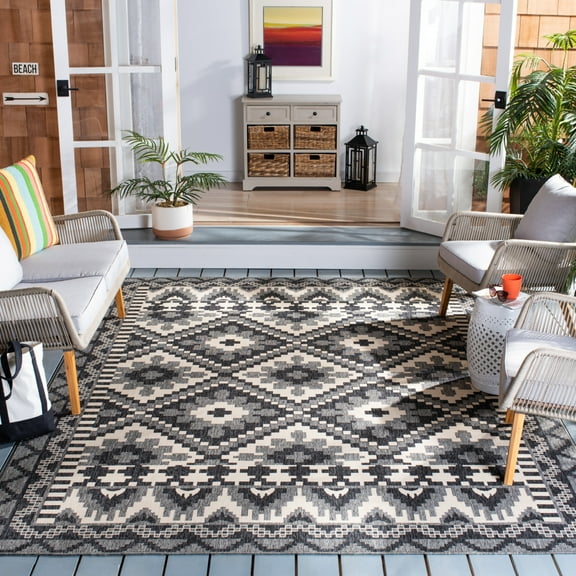 SAFAVIEH Veranda Johann Geometric Indoor/Outdoor Area Rug, Grey/Beige, 2' x 3'7"