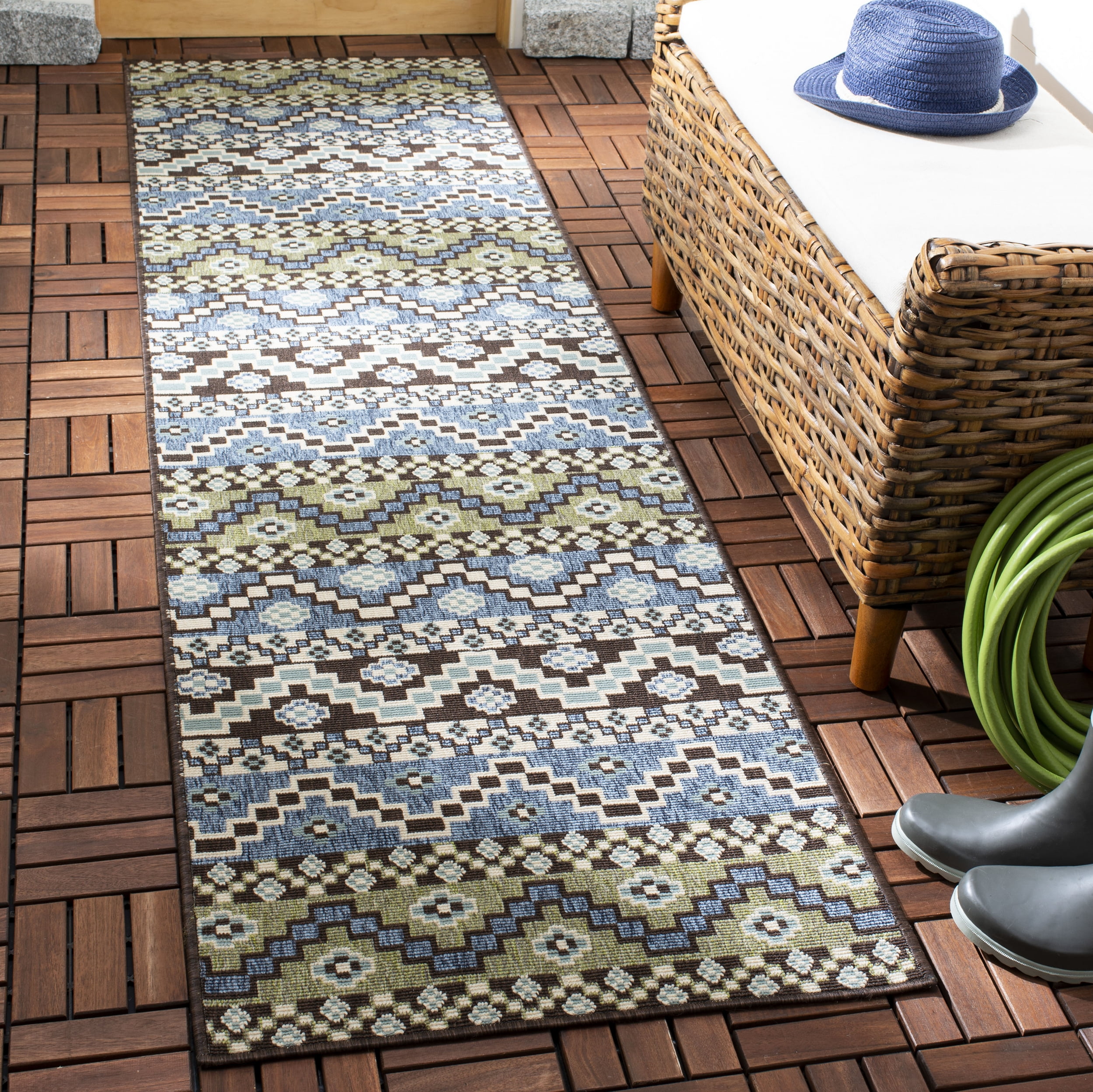 SAFAVIEH Veranda Luwig Southwestern Indoor/Outdoor Runner Rug, 2'3" x 12', Blue/Cream