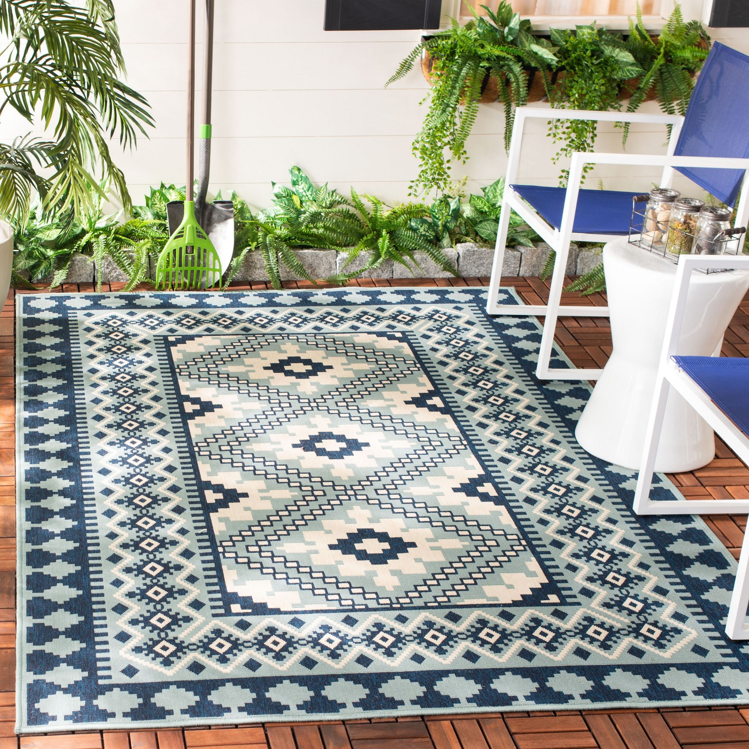 Blue and Ivory Southwestern Indoor/Outdoor Area Rug