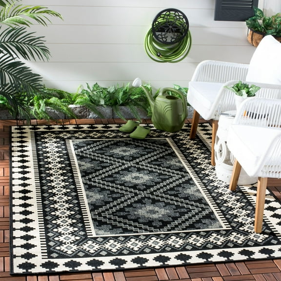 SAFAVIEH Veranda Magna Southwestern Indoor/Outdoor Area Rug, 3' x 3' Square, Black/Cream