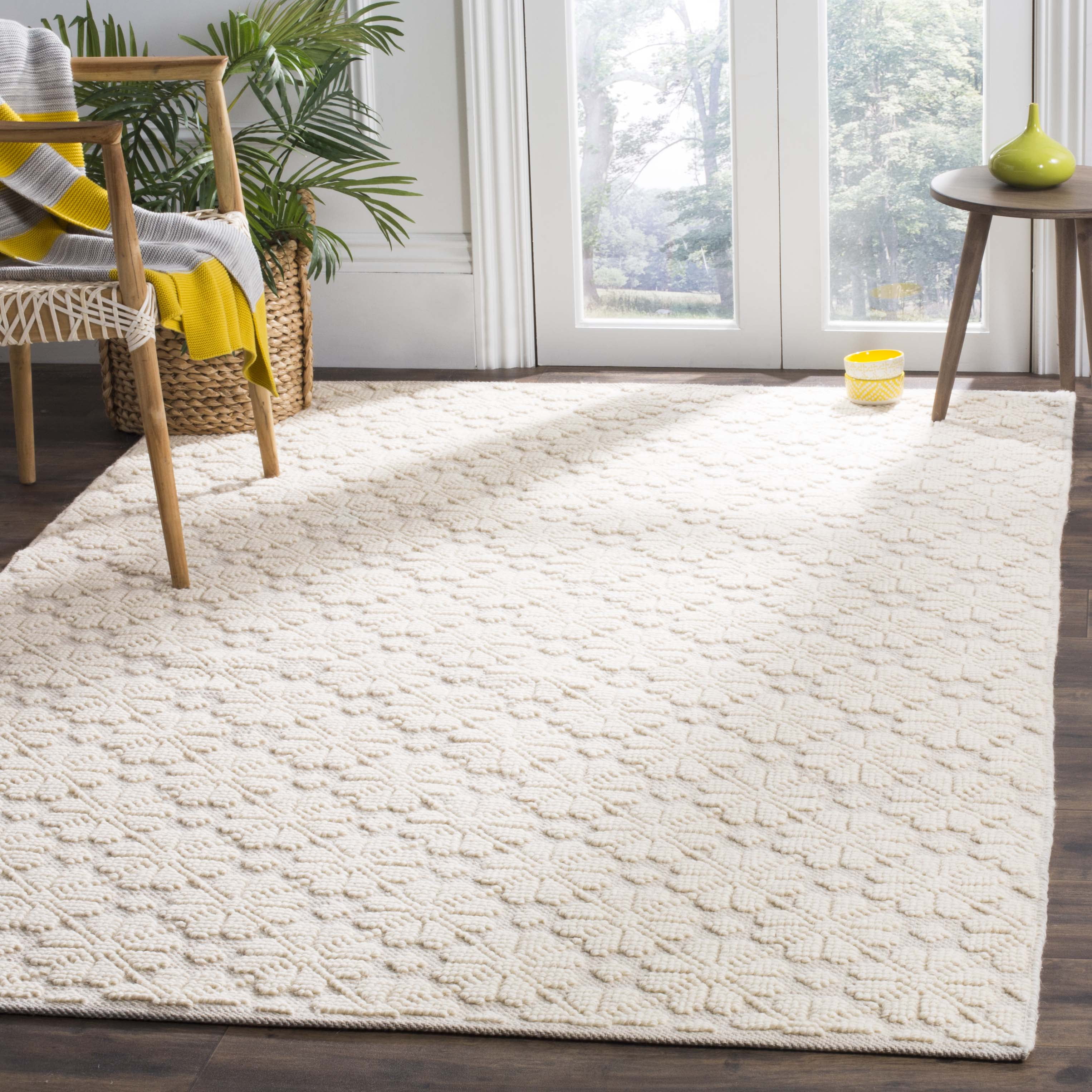 Ivory Hand-Woven Wool and Cotton 8' x 10' Area Rug