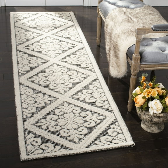 SAFAVIEH Vermont Trinity Floral Geometric Wool Runner Rug, Ivory/Black, 2'3" x 8'