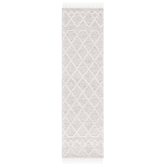 SAFAVIEH Vermont Willard Trellis Runner Rug, Black/Ivory, 2'3" x 8'