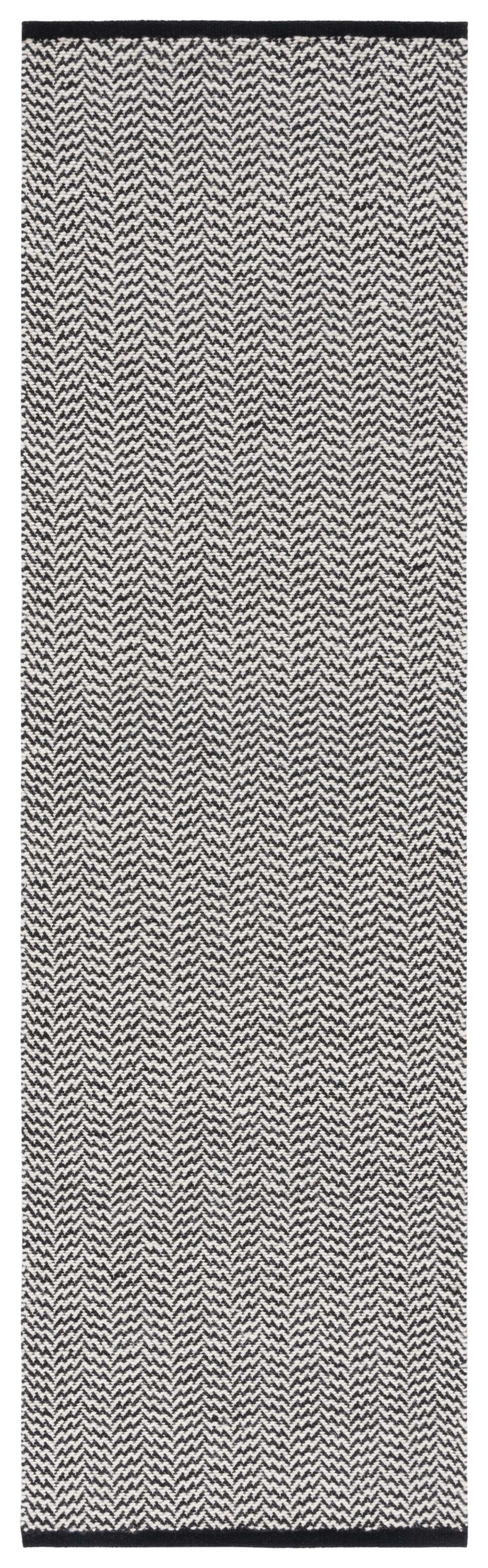 SAFAVIEH Vermont Zavia Chevron Runner Rug, Black/Ivory, 2'3" x 8'