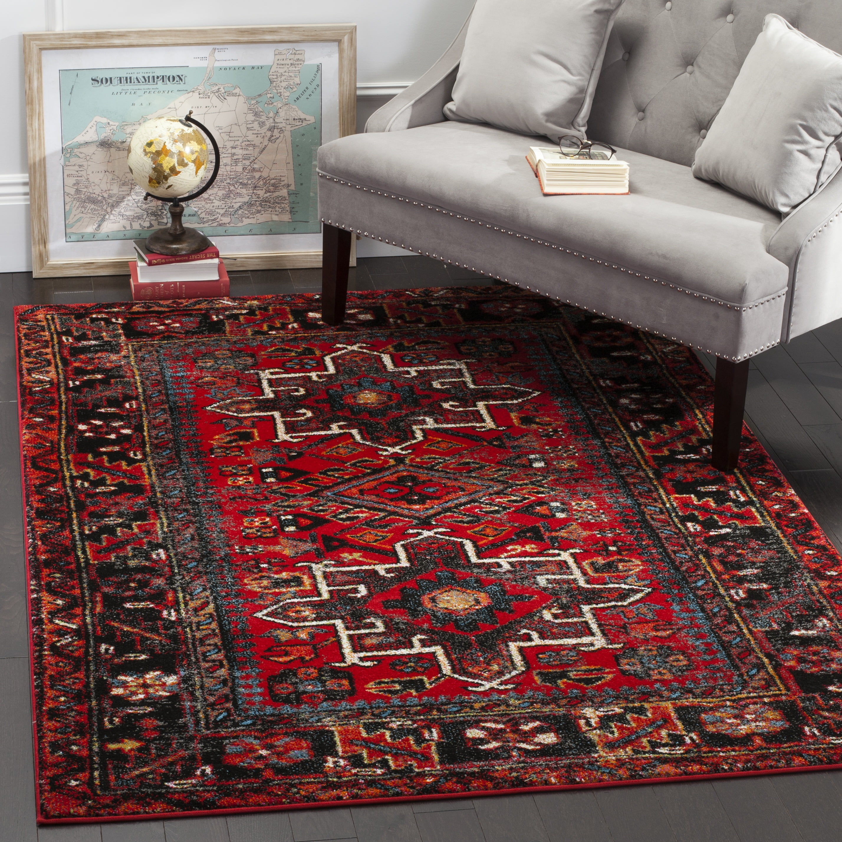 Safavieh Vintage Hamadan Dania Oriental Area Rug, Red/Multi, 4' x 4' Square
