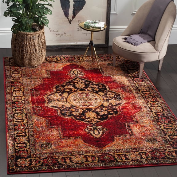 SAFAVIEH Vintage Hamadan Tahnee Traditional Area Rug, Red/Multi, 5'3" x 5'3" Square