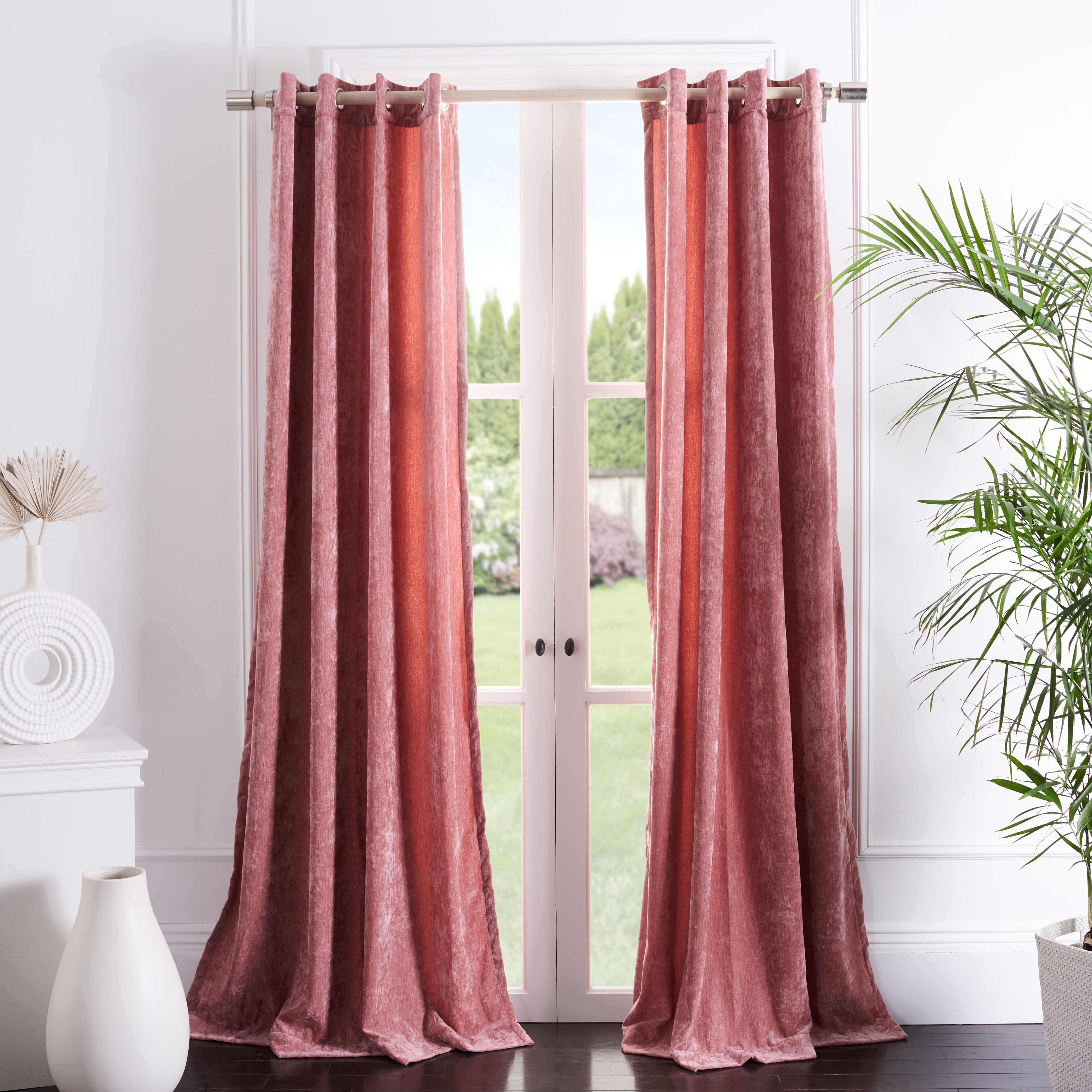 SAFAVIEH Voleria Contemporary Rose Solid Grommet Blackout Curtains, 52" x 96"