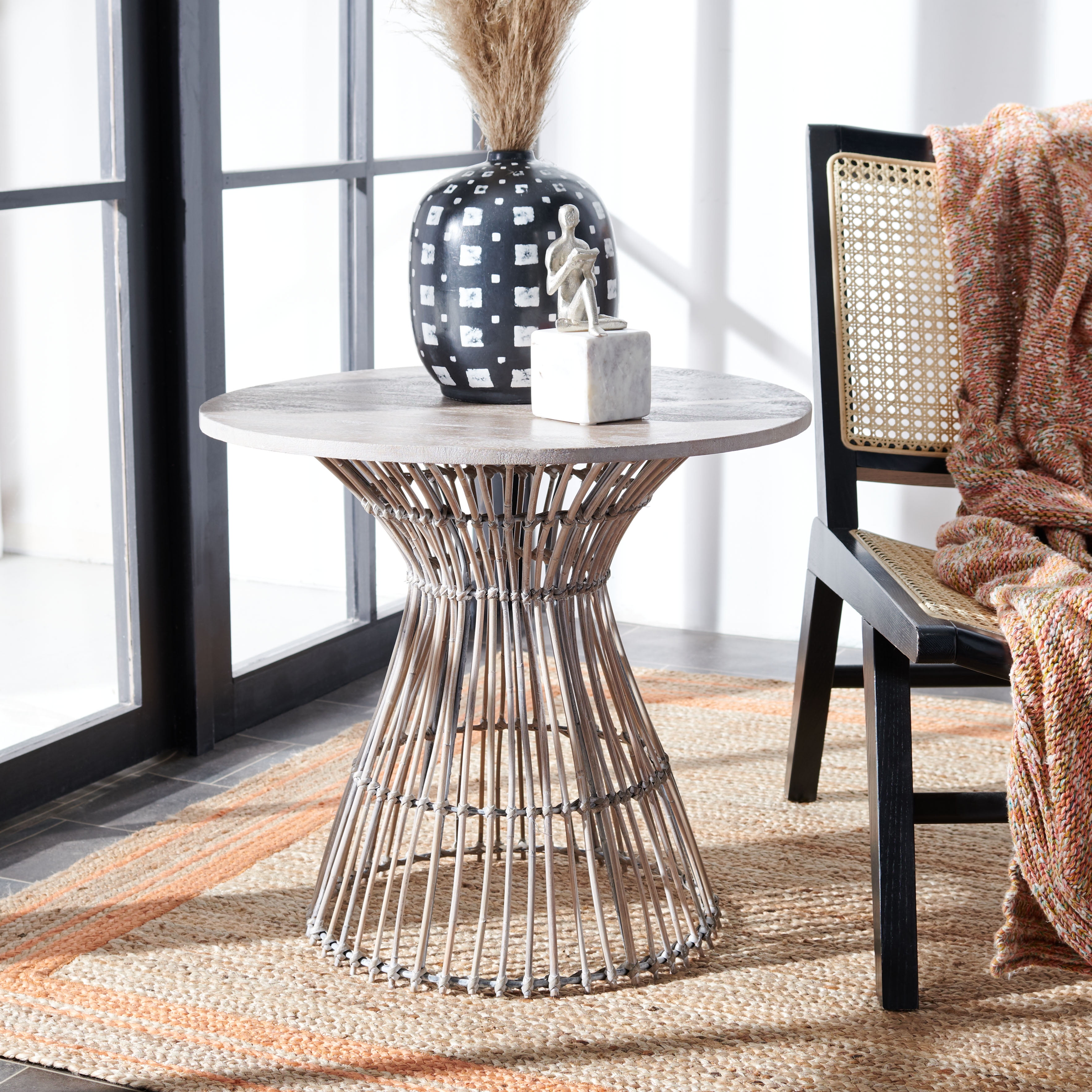 SAFAVIEH Whent Rattan Round Accent Table, Grey White Wash/Black ...