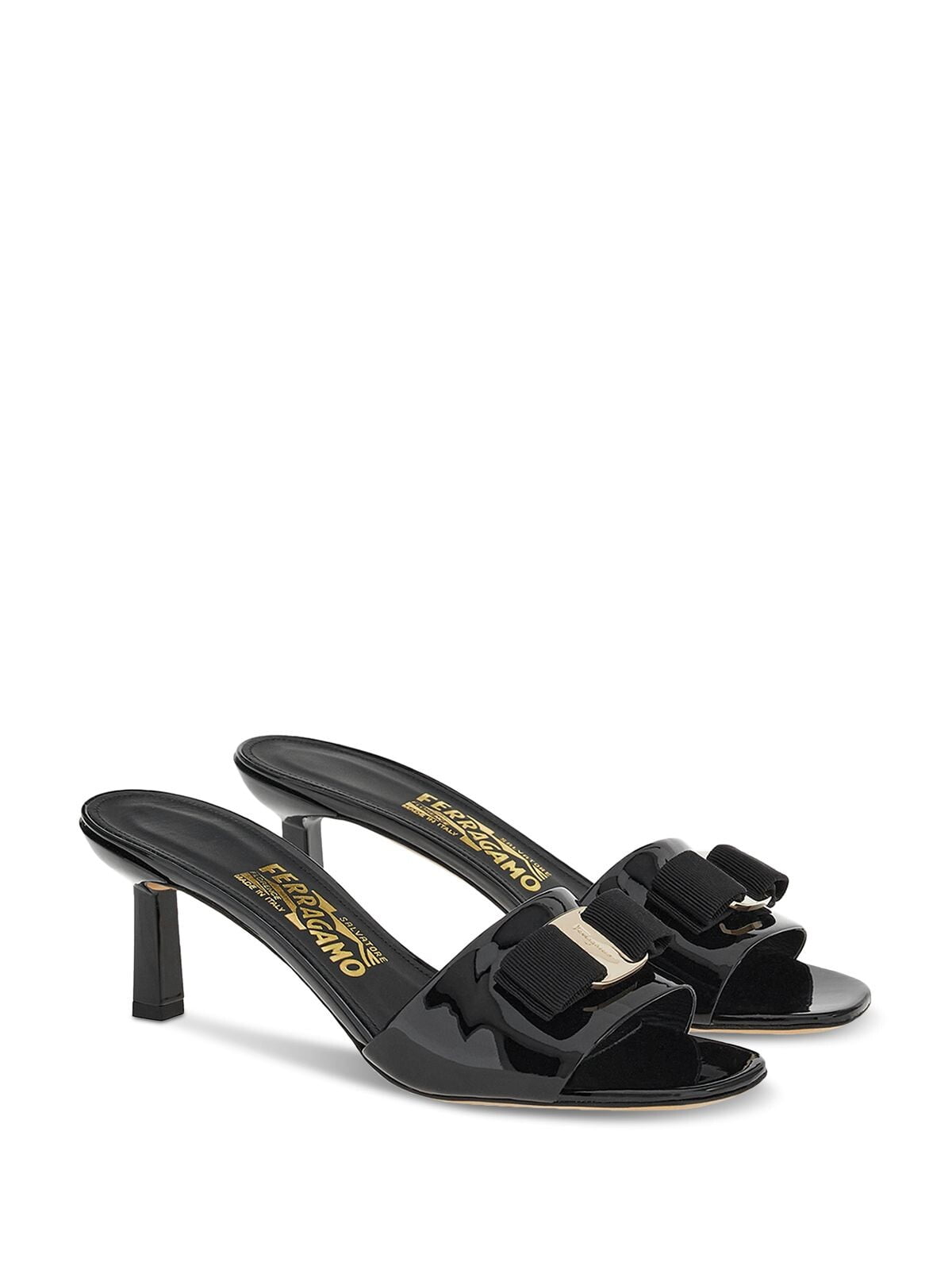 靴 Salvatore Ferragamo sandals zise 5 New Vara plate strappy slide - Women | Ferragamo